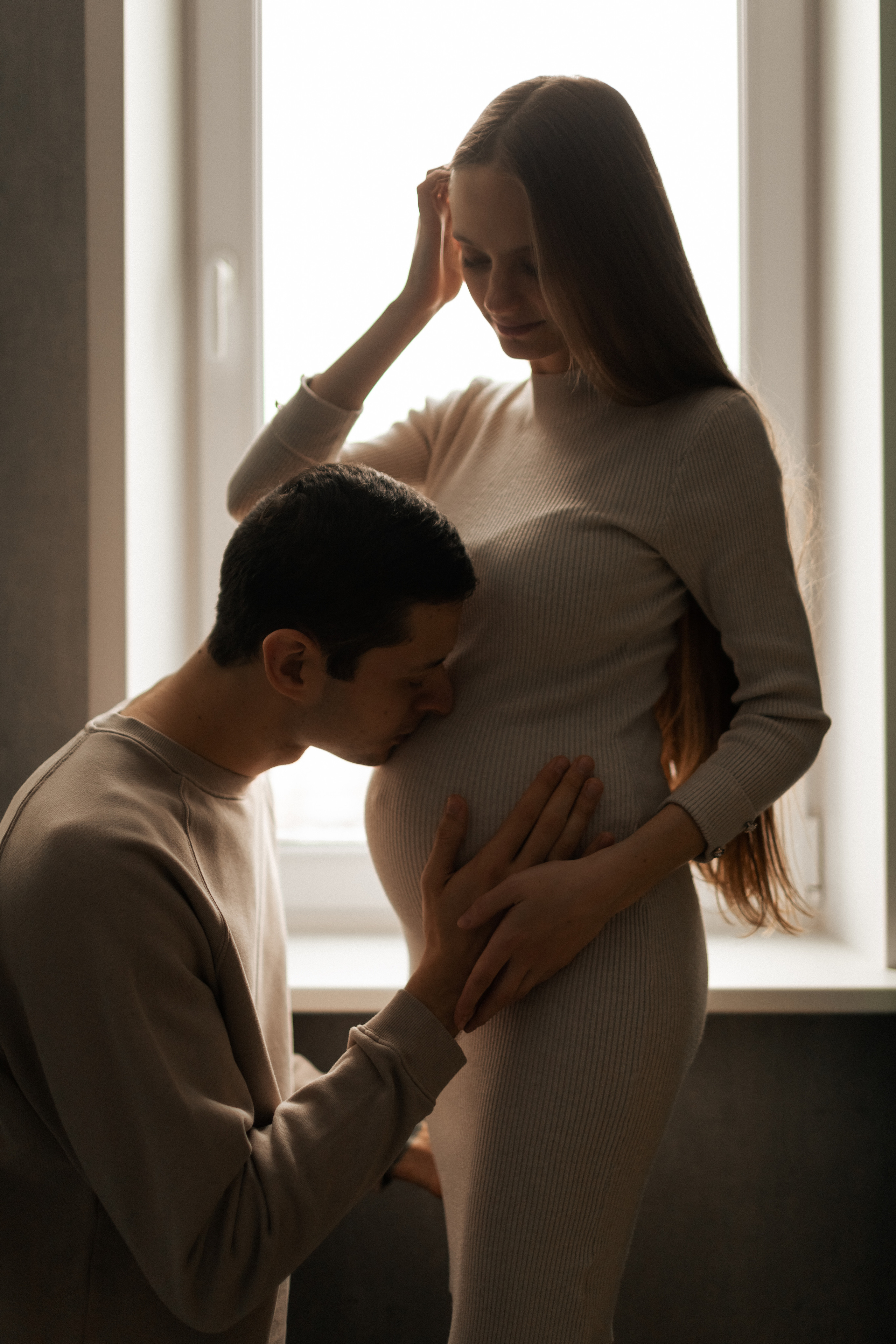 Павел и Мария в трепетном ожидании. Фотограф про любовь в городе Москва