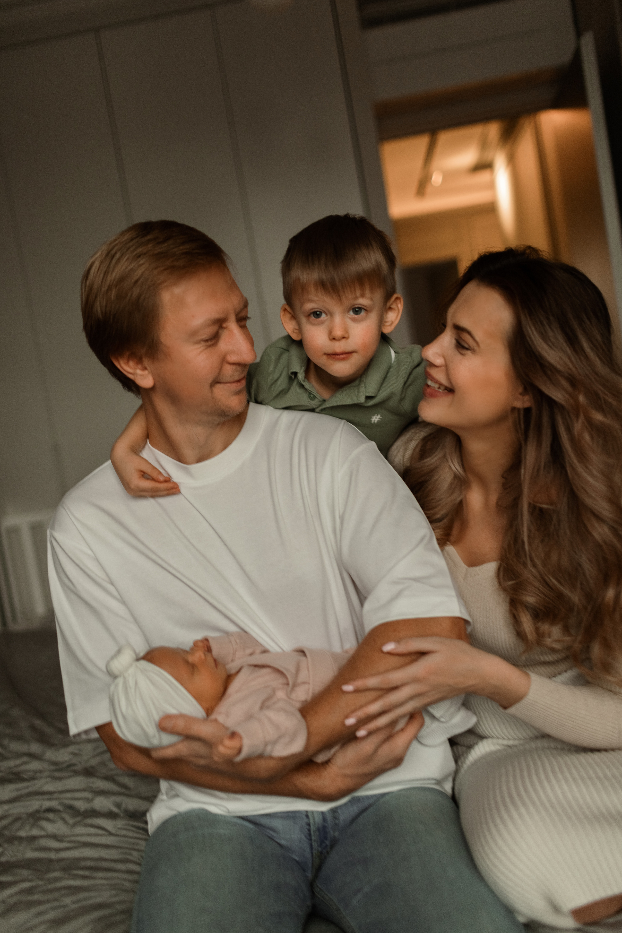 Александр Анастасия Артём и Арина. Фотограф про любовь в городе Москва