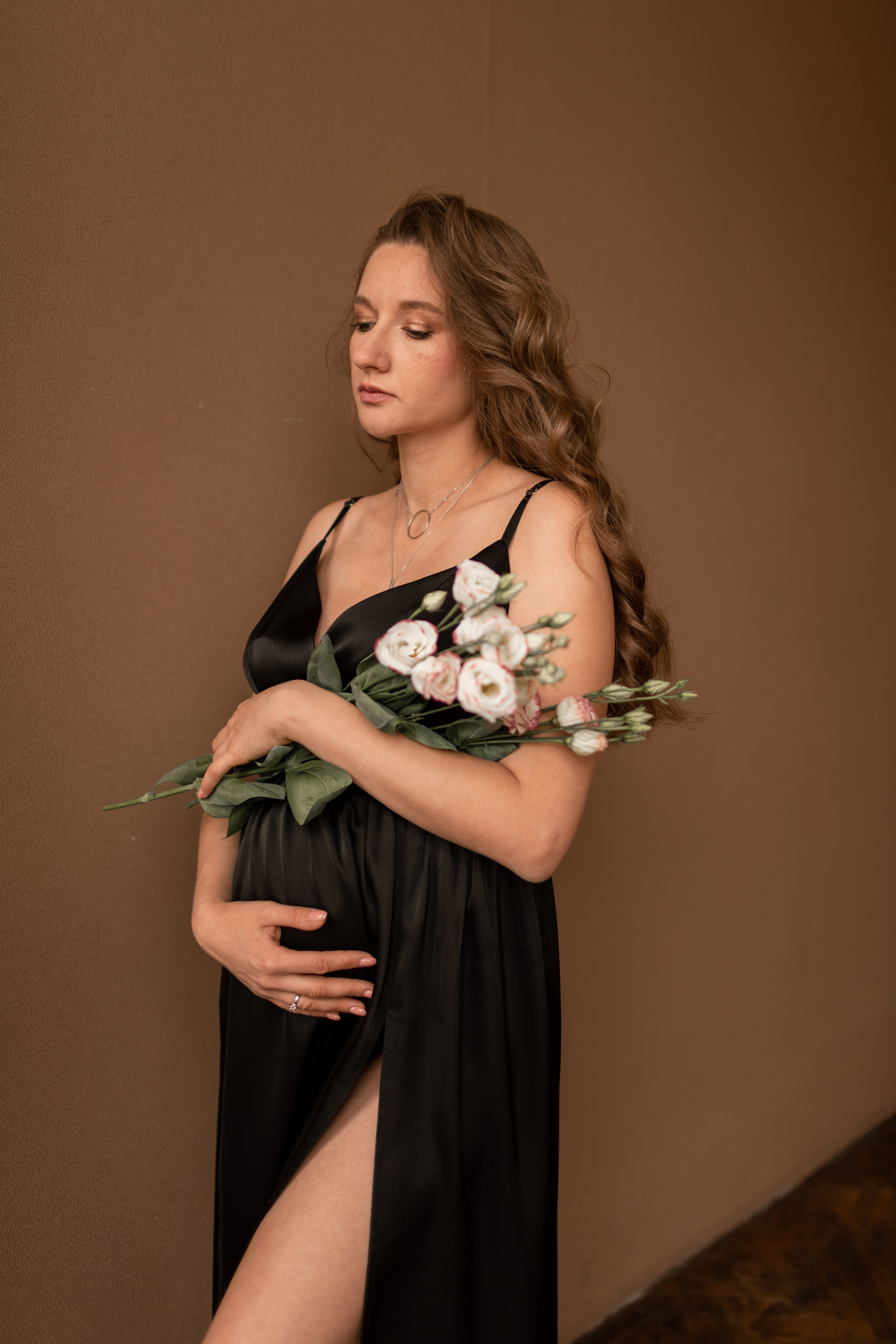 Прекрасная Яна в трепетном ожидании. Фотограф про любовь в городе Москва