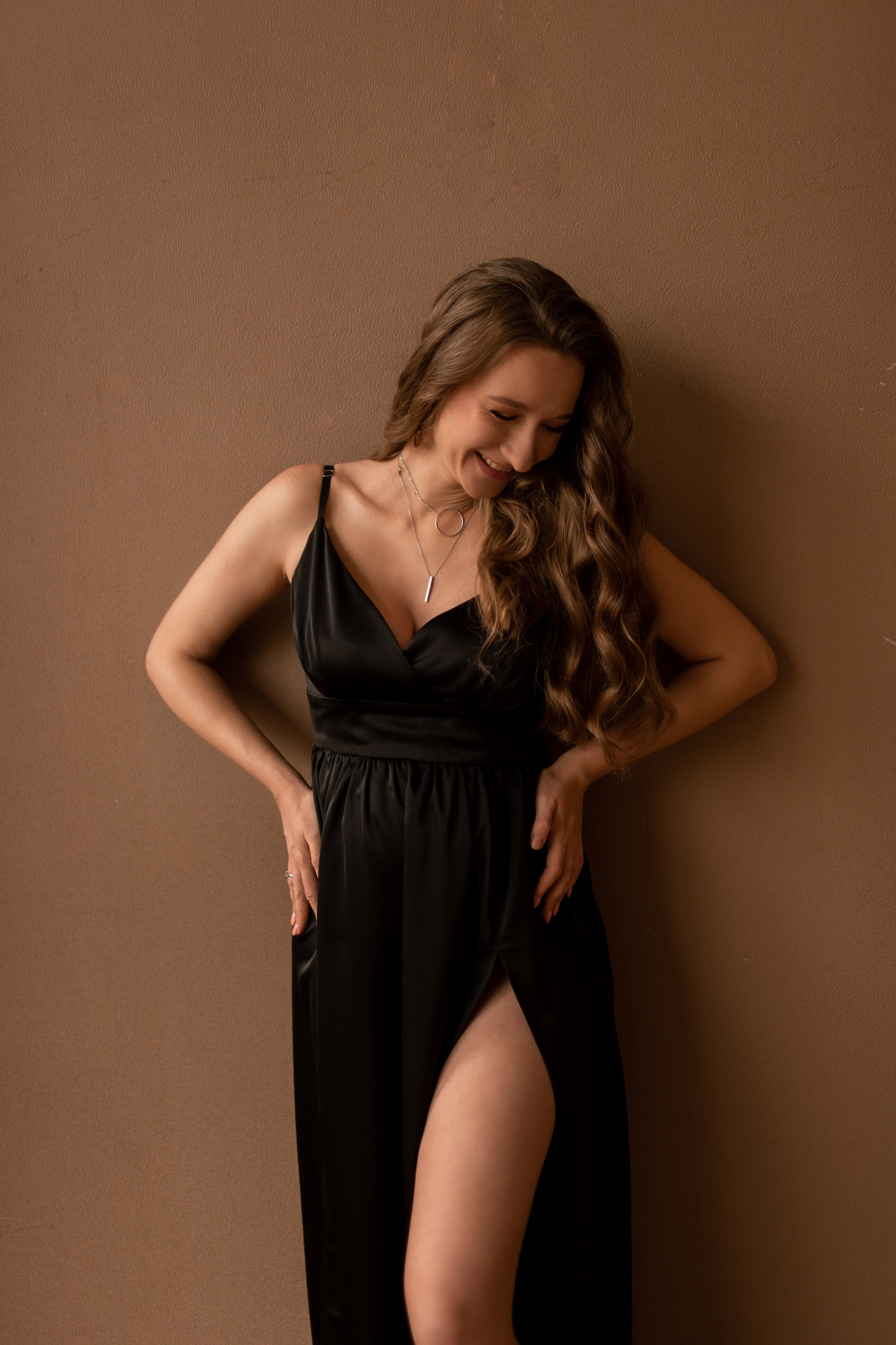 Прекрасная Яна в трепетном ожидании. Фотограф про любовь в городе Москва