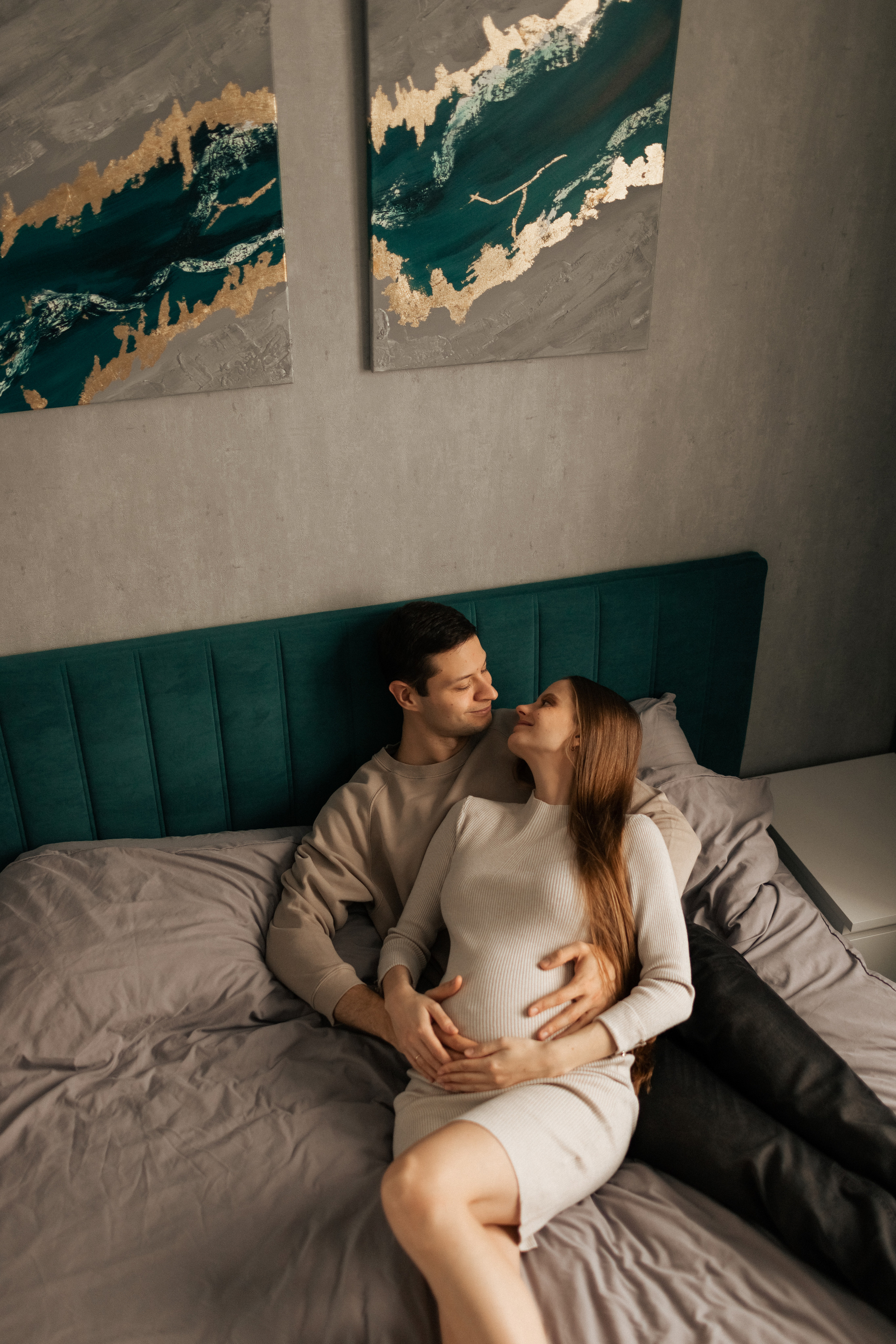 Павел и Мария в трепетном ожидании. Фотограф про любовь в городе Москва