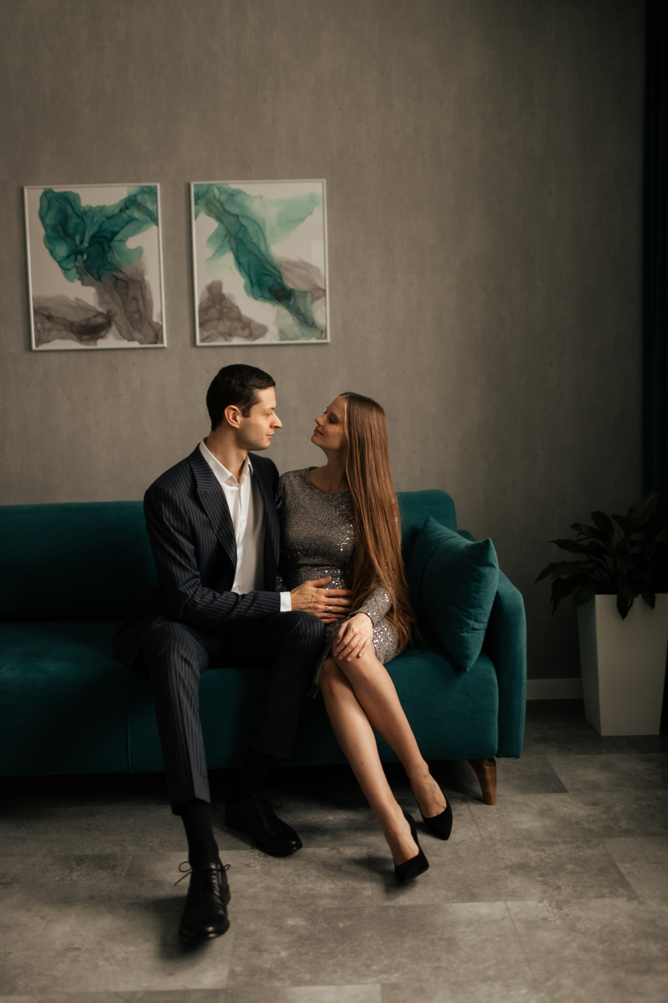 Павел и Мария в трепетном ожидании. Фотограф про любовь в городе Москва