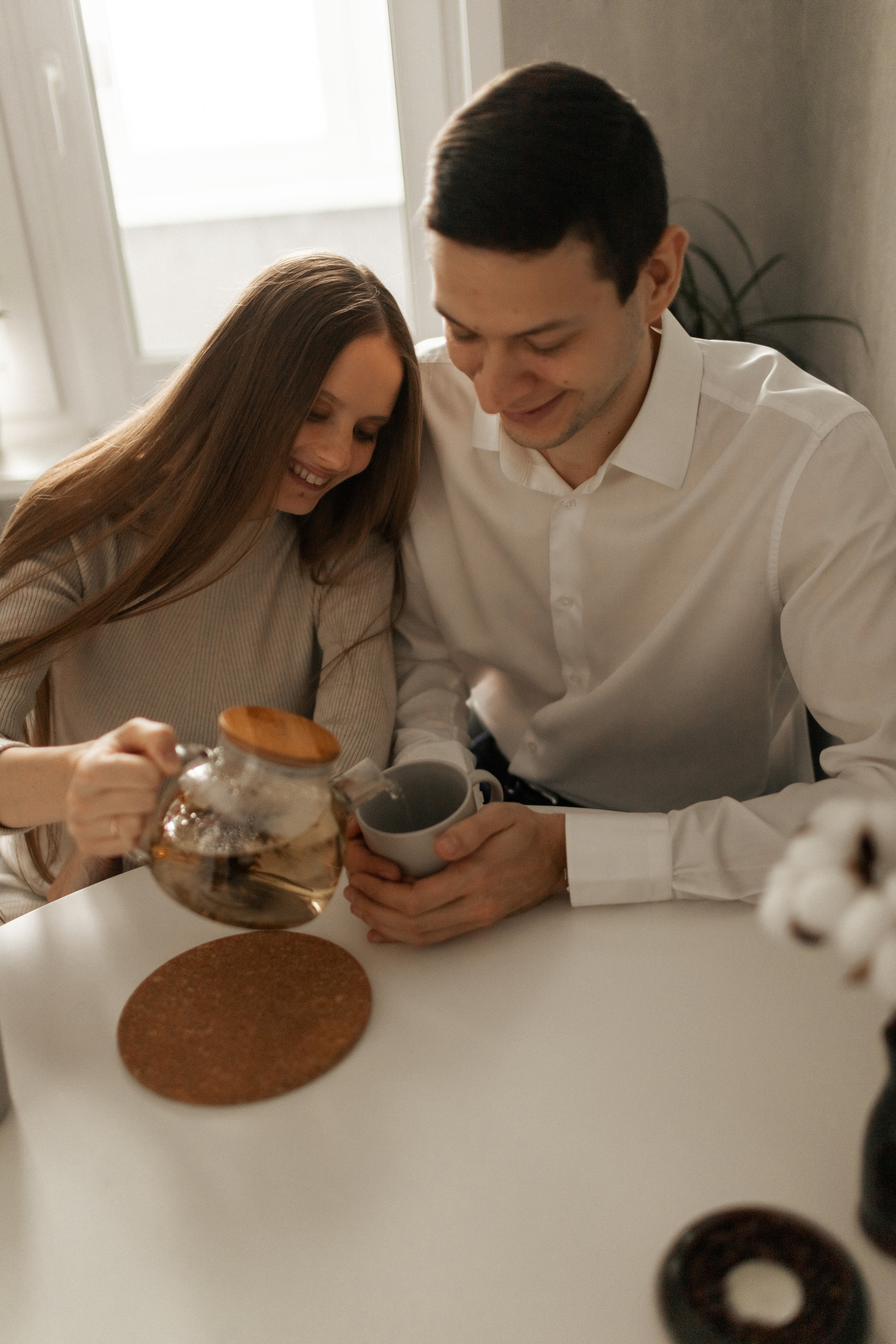 Павел и Мария в трепетном ожидании. Фотограф про любовь в городе Москва
