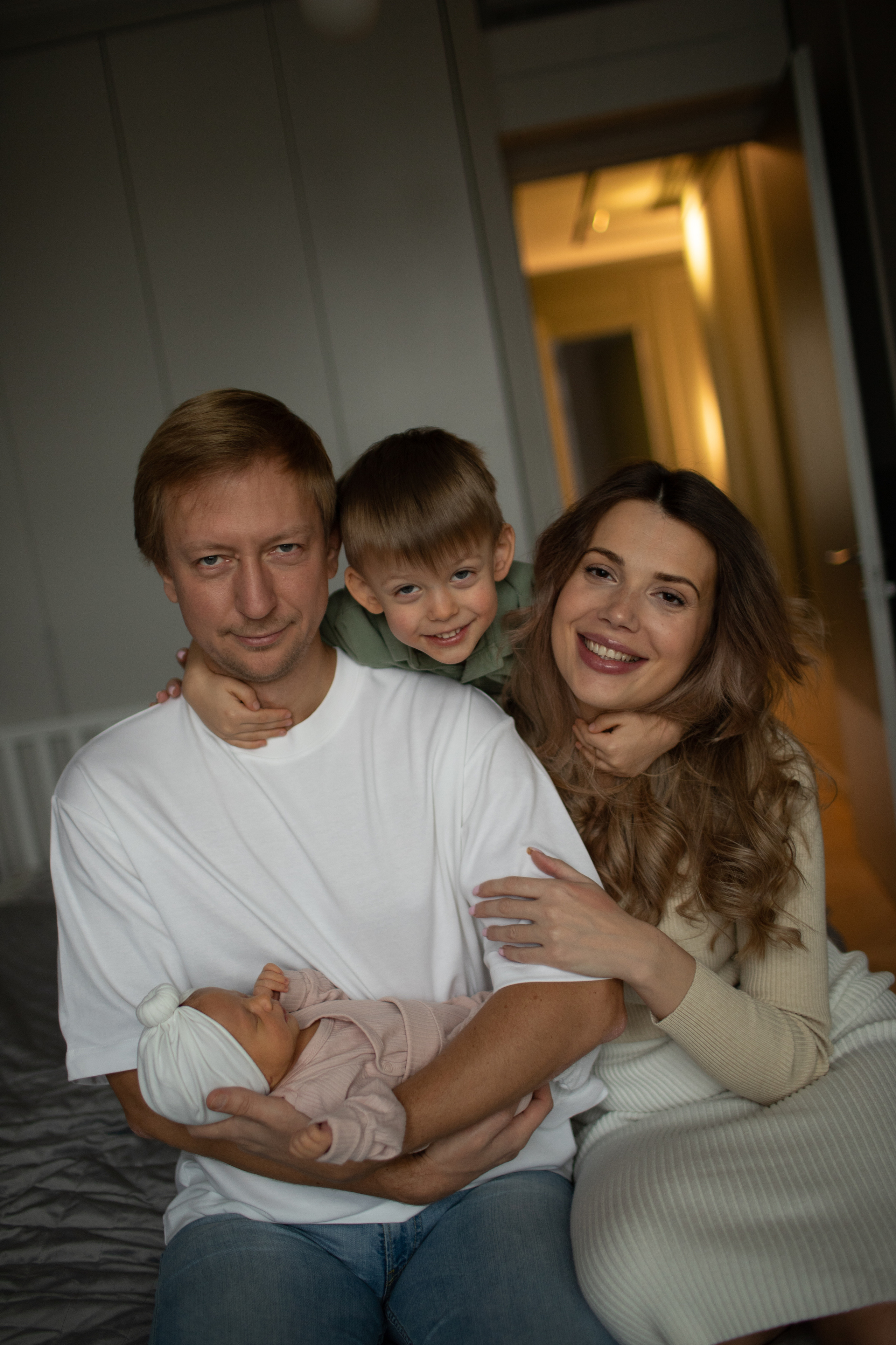 Александр Анастасия Артём и Арина. Фотограф про любовь в городе Москва