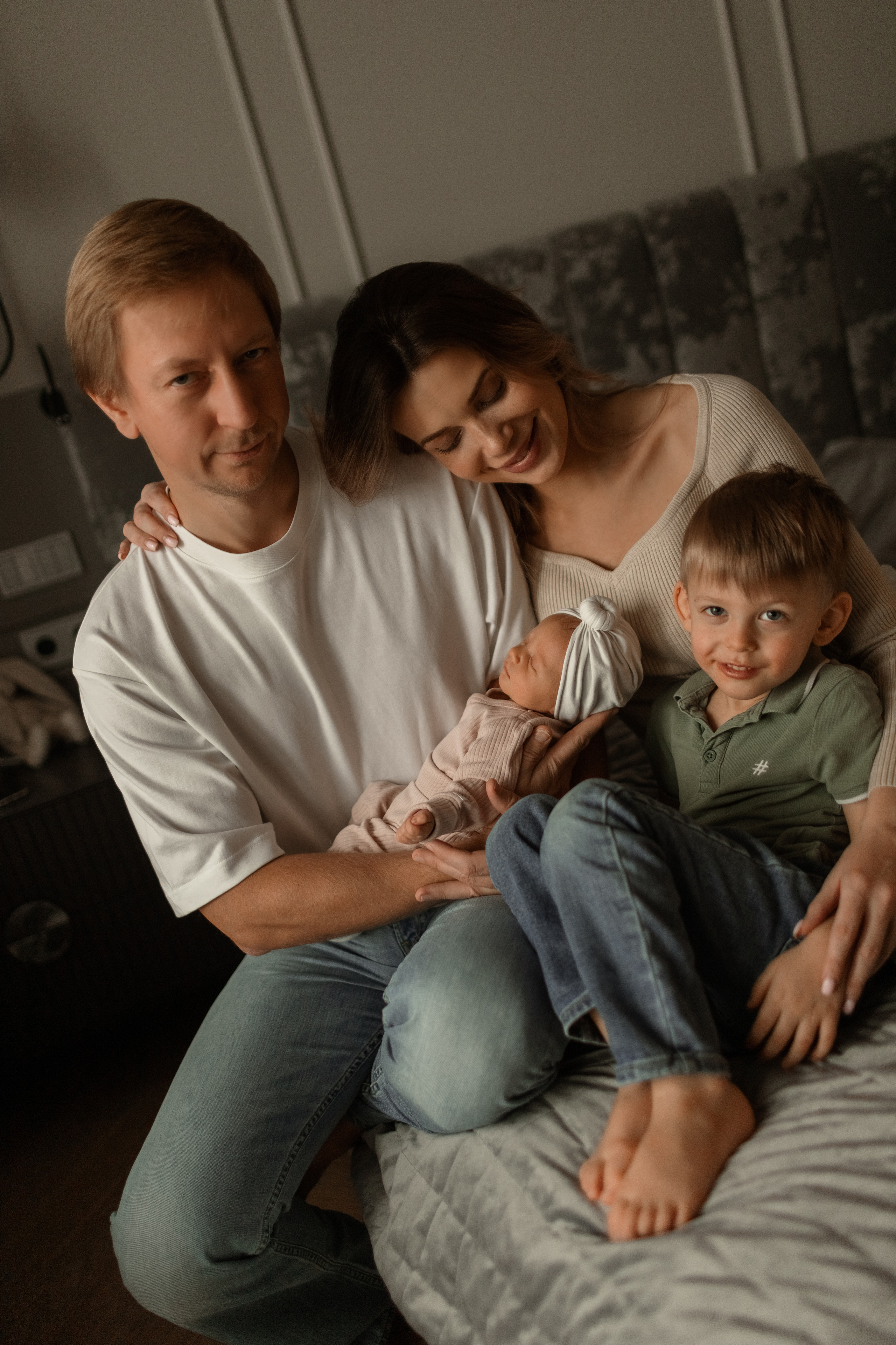 Александр Анастасия Артём и Арина. Фотограф про любовь в городе Москва