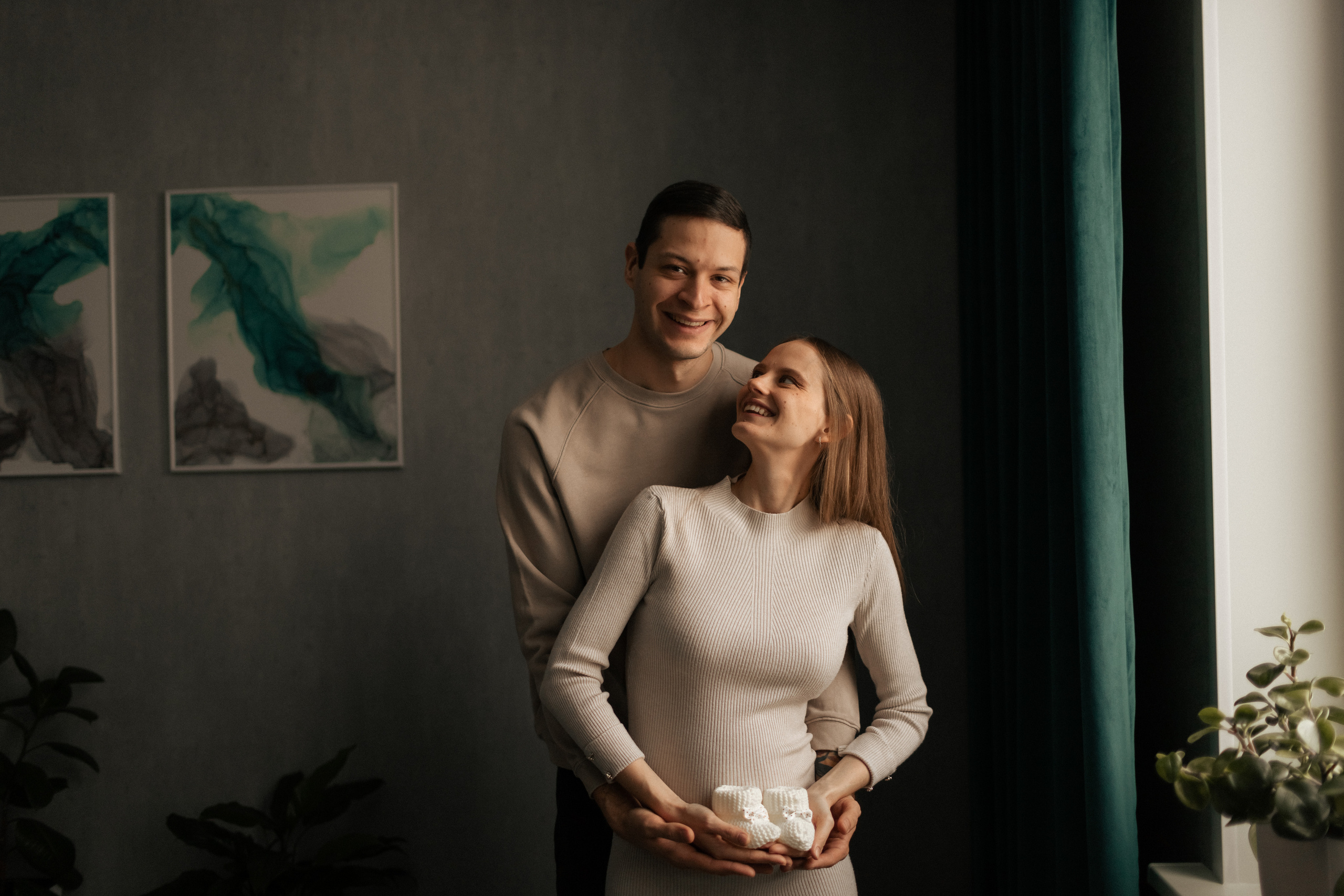 Павел и Мария в трепетном ожидании. Фотограф про любовь в городе Москва