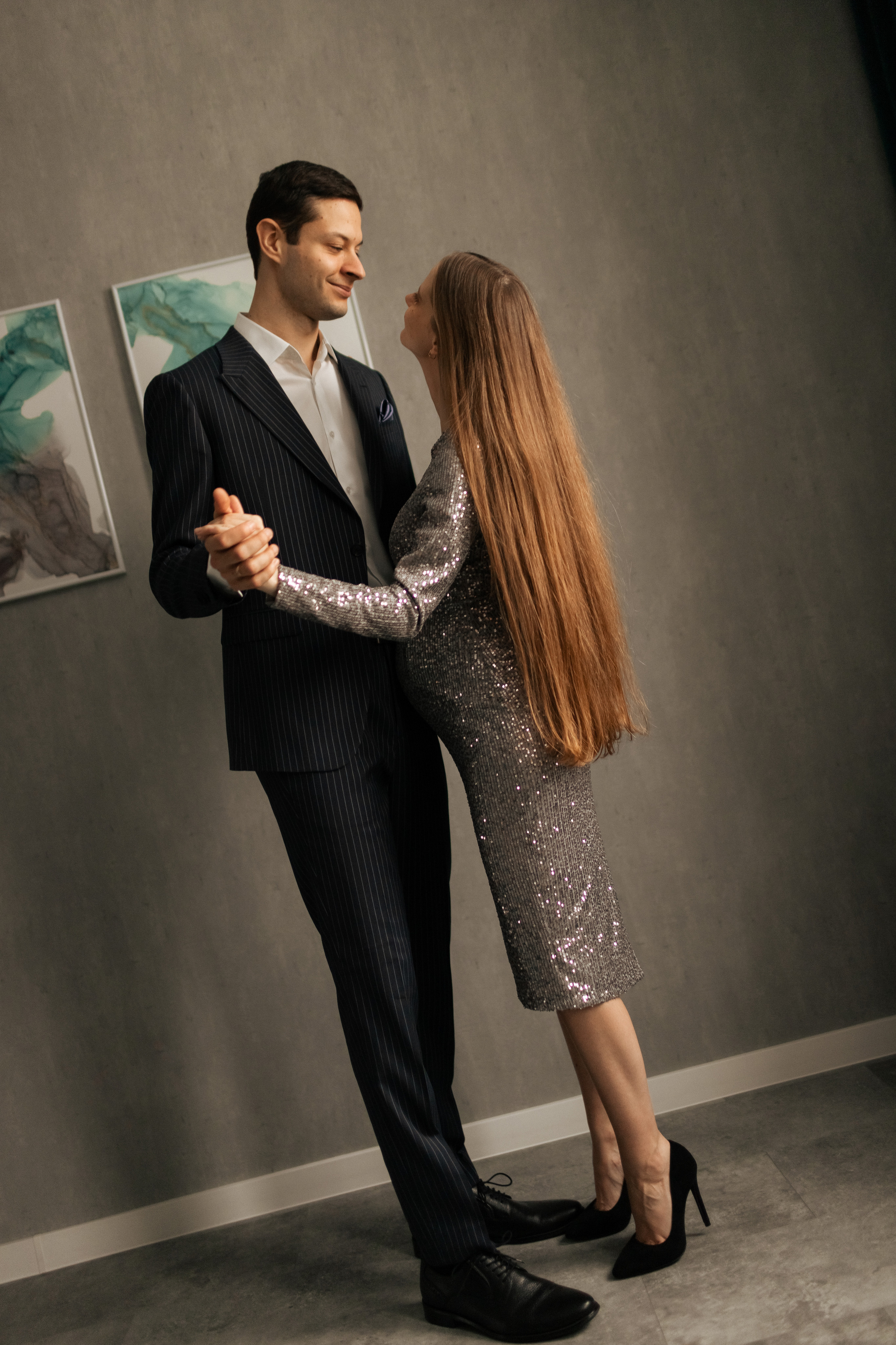 Павел и Мария в трепетном ожидании. Фотограф про любовь в городе Москва