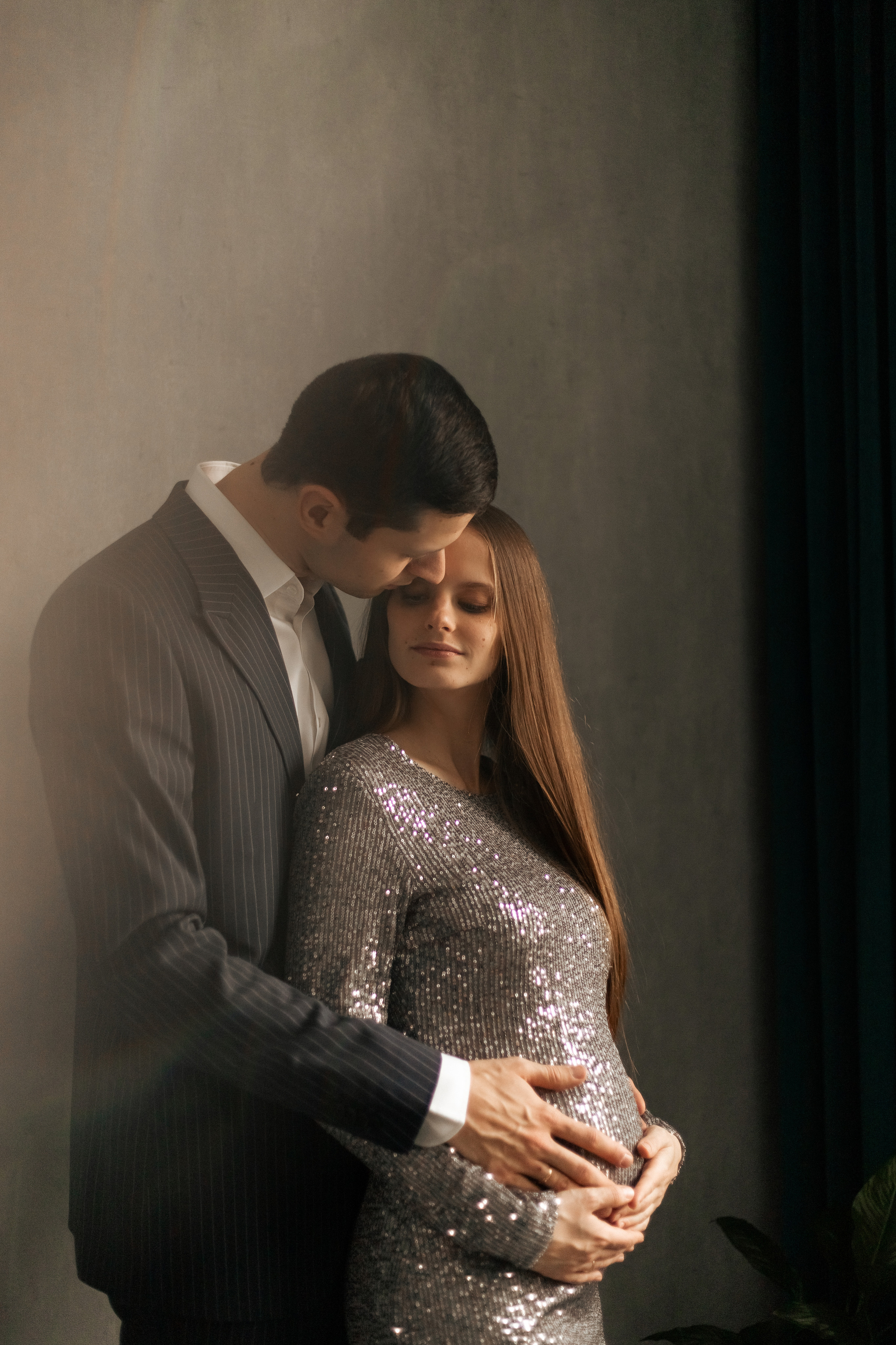 Павел и Мария в трепетном ожидании. Фотограф про любовь в городе Москва