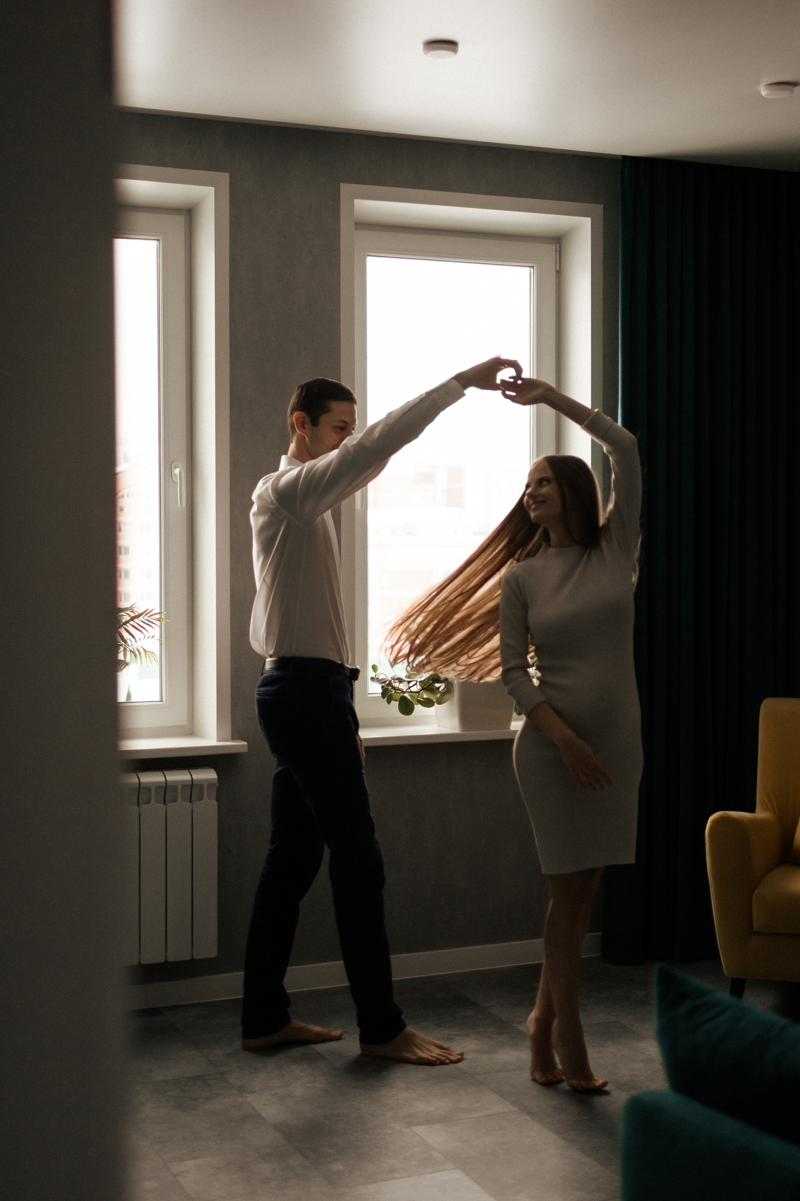 Павел и Мария в трепетном ожидании. Фотограф про любовь в городе Москва