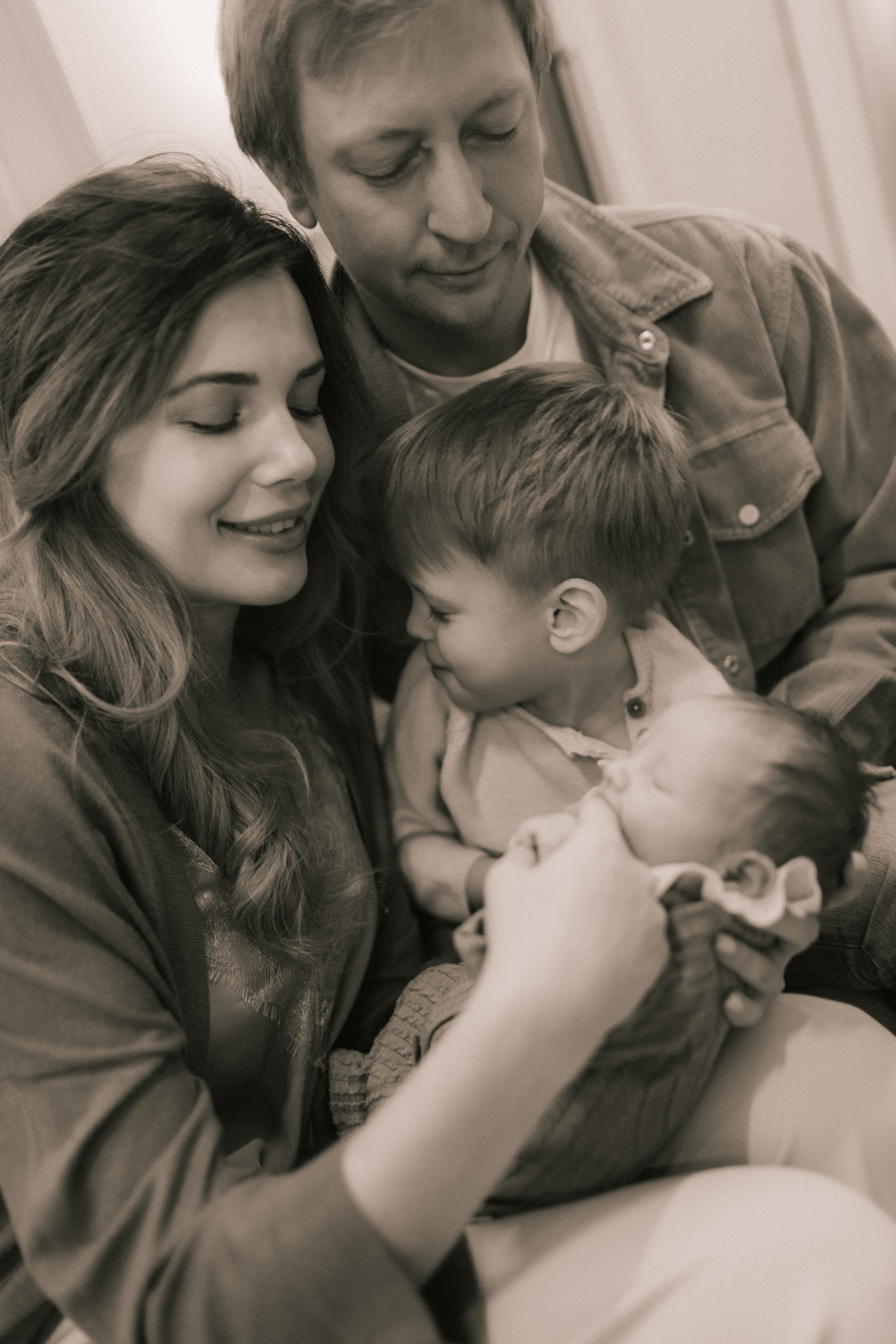 Александр Анастасия Артём и Арина. Фотограф про любовь в городе Москва