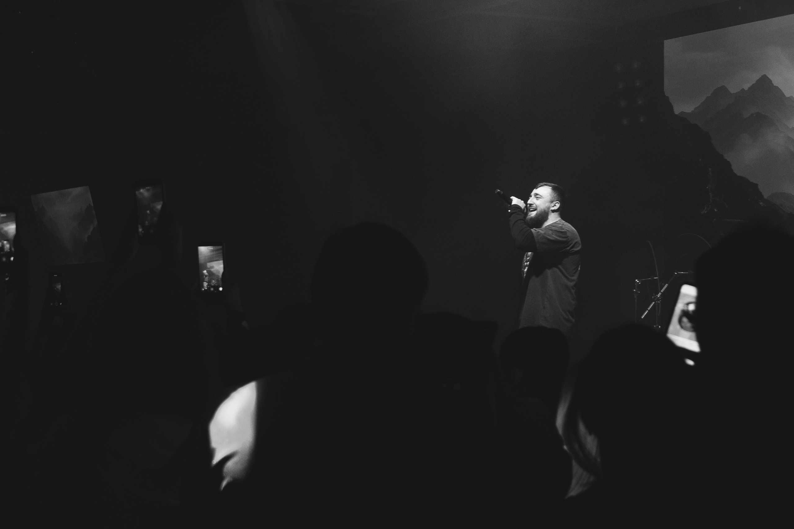 Султан Лагучев КРАСНОЯРСК. Фотограф Красноярск съемки лавстори, фотосессия в студии, портретная съемка, творческие фотосессии