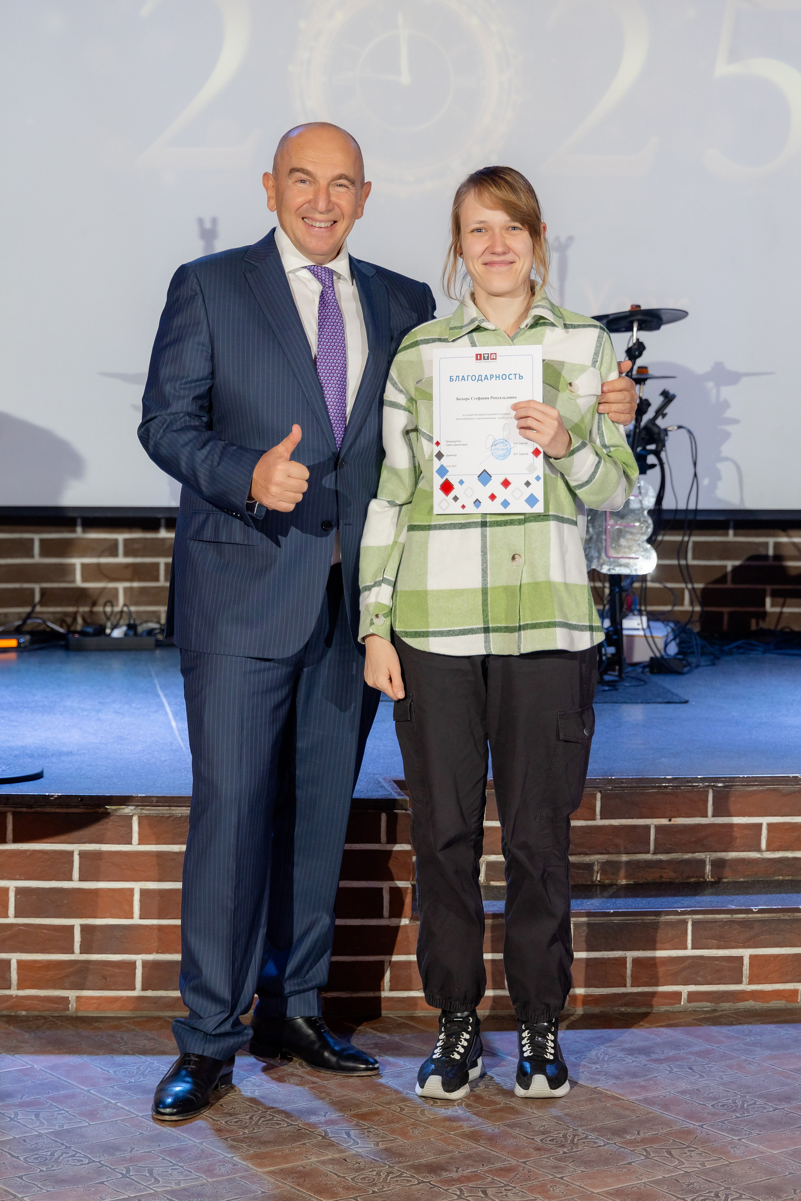 Корпоративная новогодняя съемка для логистической компании ИТА. Свадебный фотограф в Минске/Беларуси Сергей Спиридонов