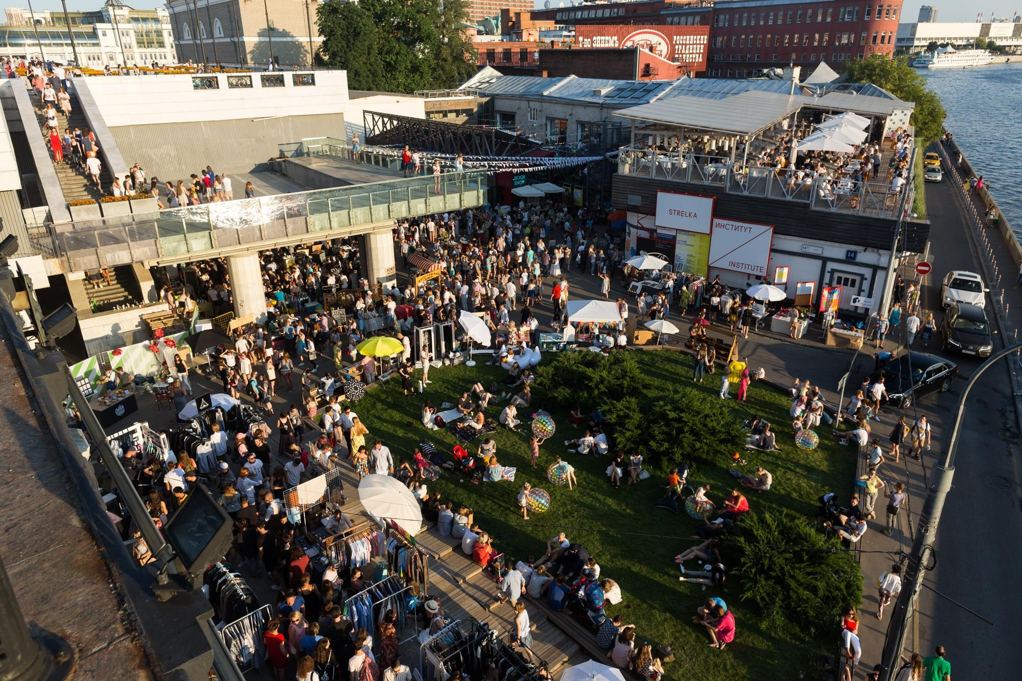 17 июля 2016 на Стрелке / фото Егор Слизяк. Фотоотчеты «Ламбада-маркета»