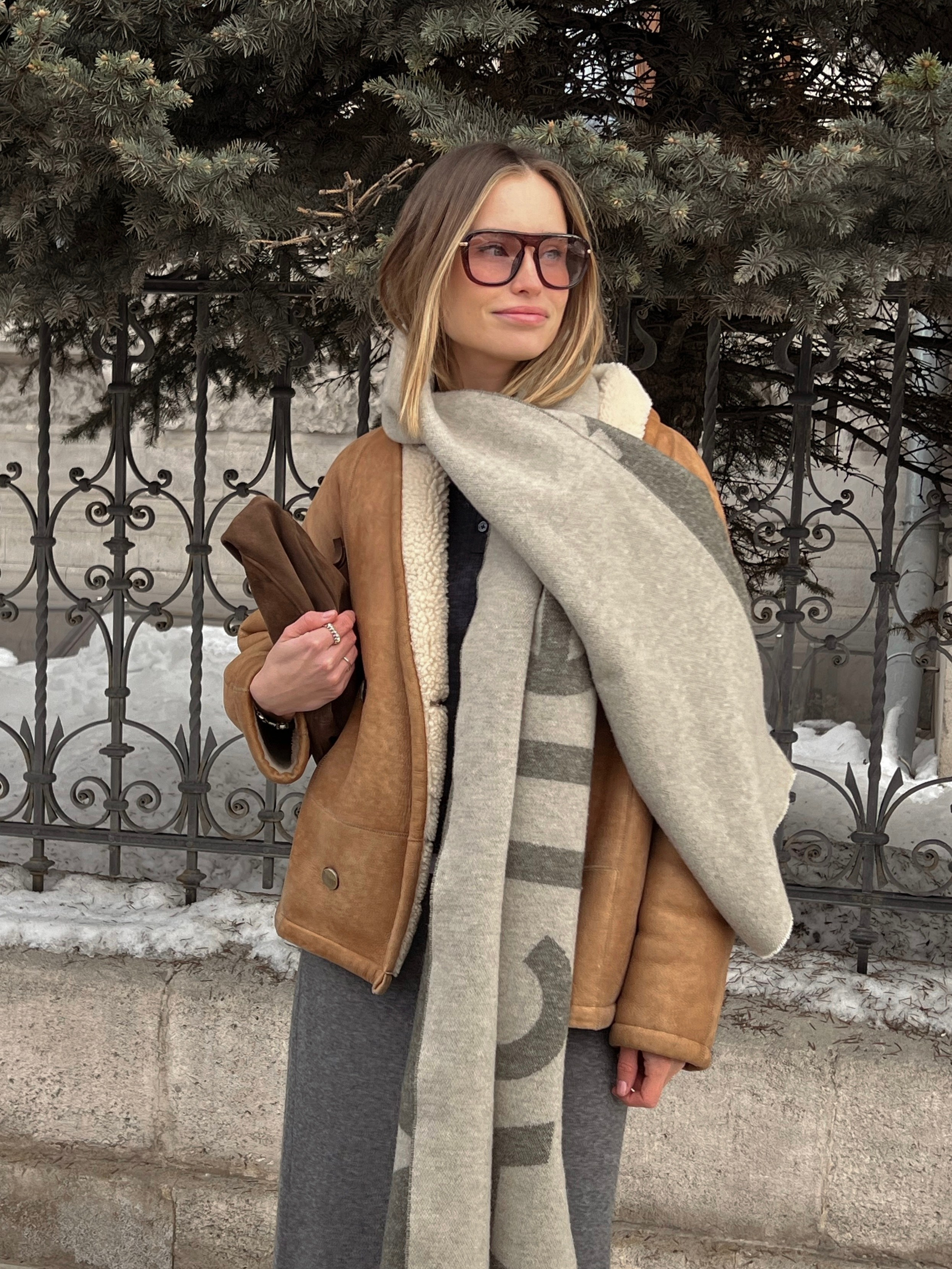 Настя — street съемка. Мобильный фотограф и видеограф — Алина