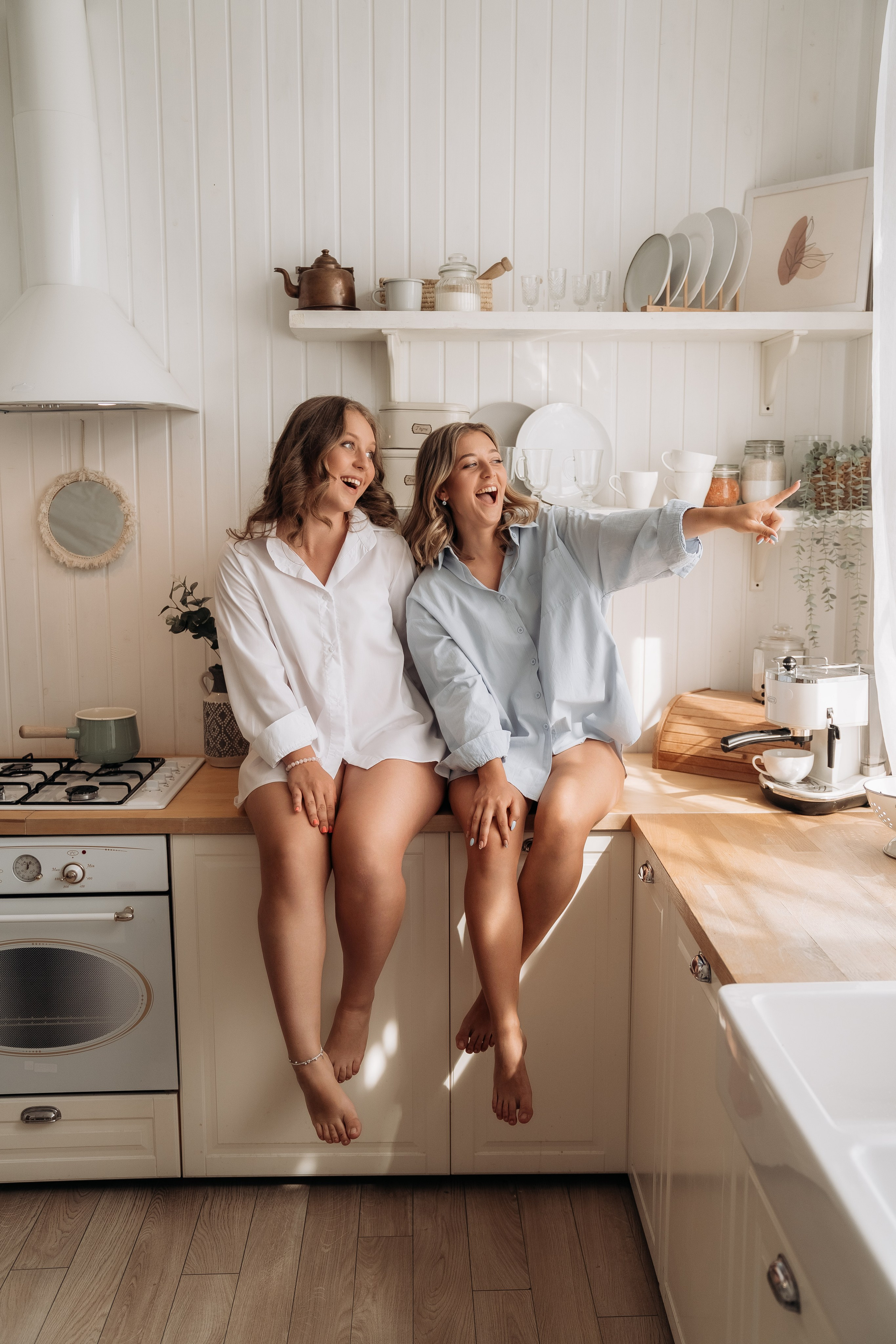 Сёстры. Семейный фотограф СПб Анастасия Василь. Фотосессия на годик