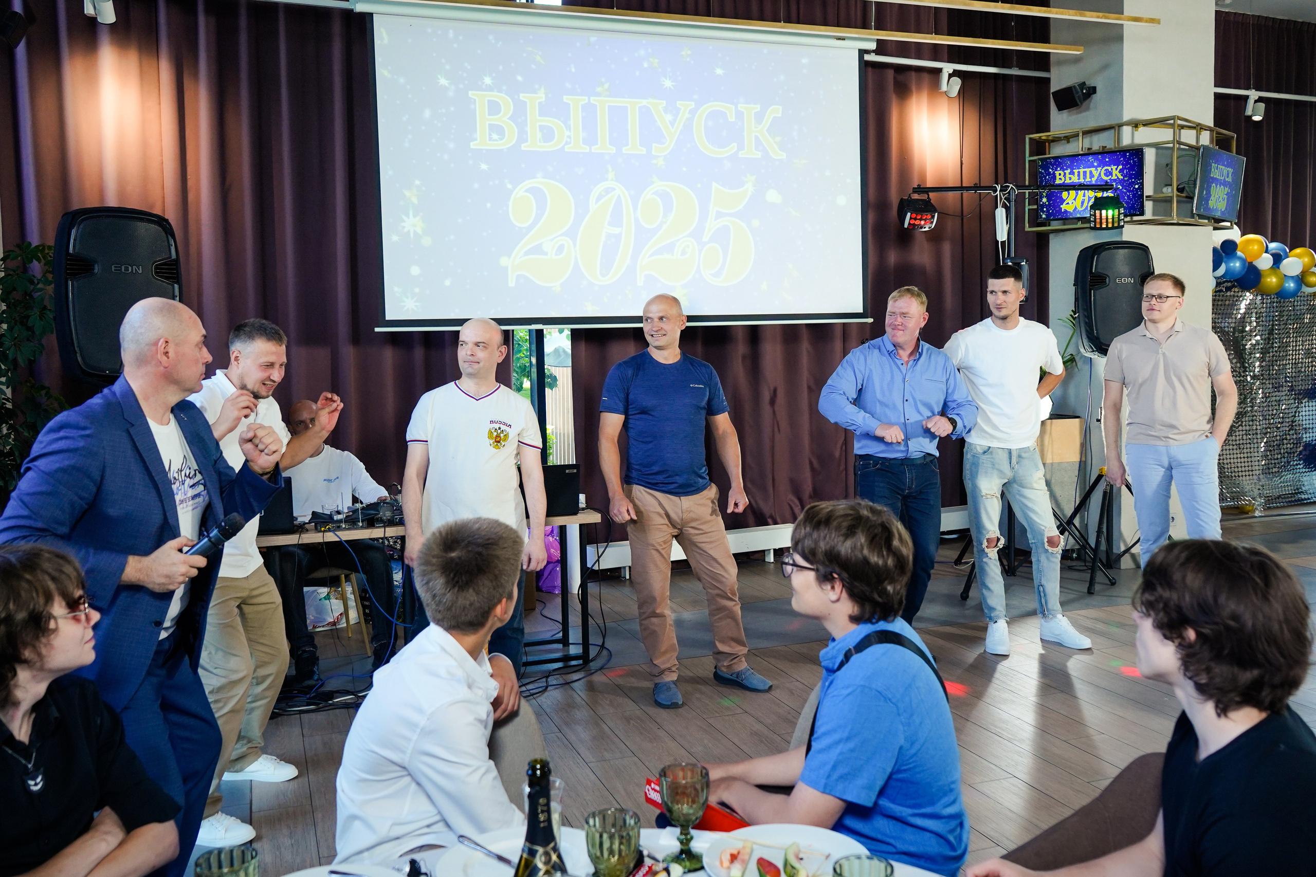 Выпускной вечер, гимназия № 40, 9 класс. Семейный и портретный фотограф в Екатеринбурге Анна Лобанова