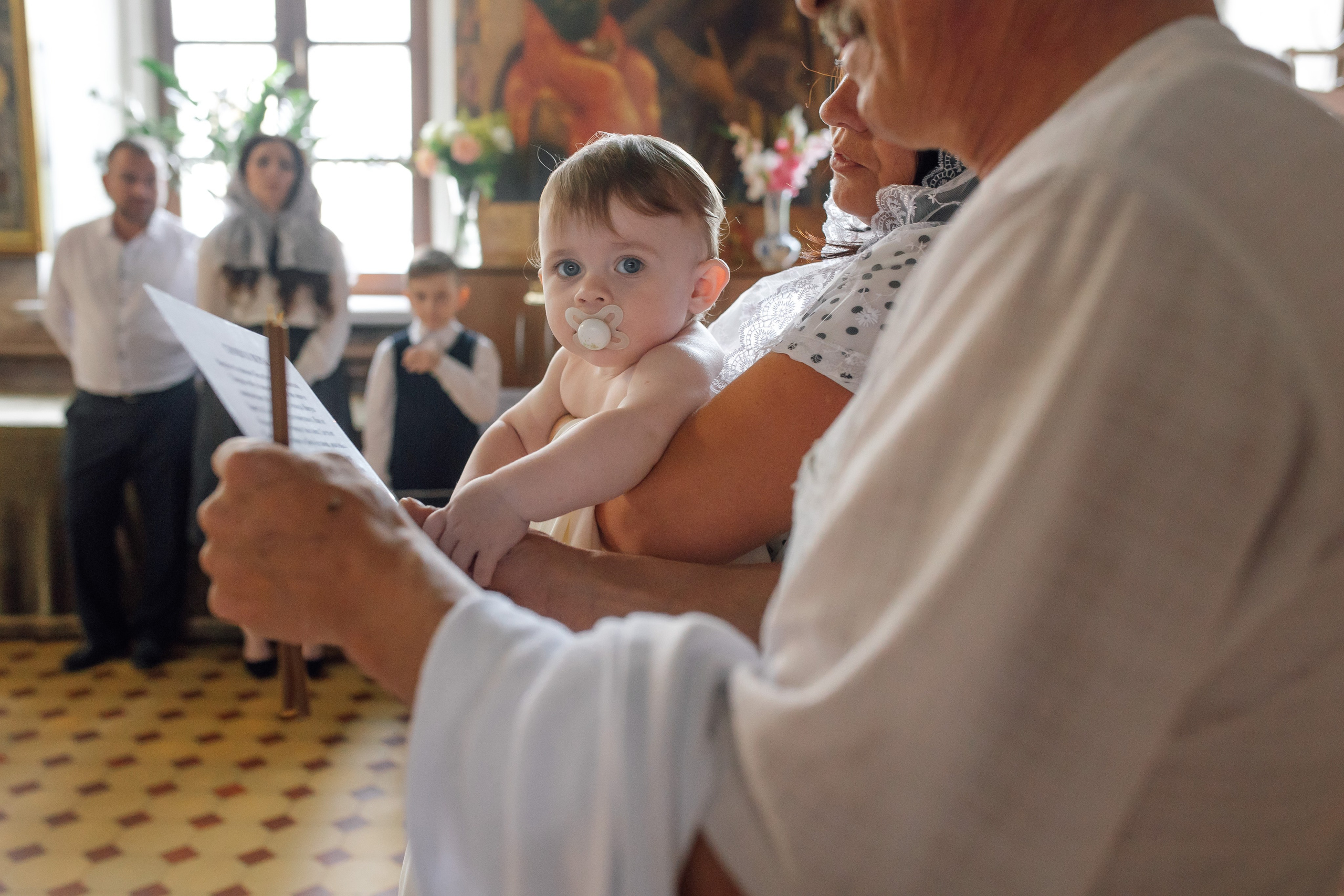 Фотосъемка крещения Крещение в храме. Свадебный фотограф Калуга Москва Диана Румянцева