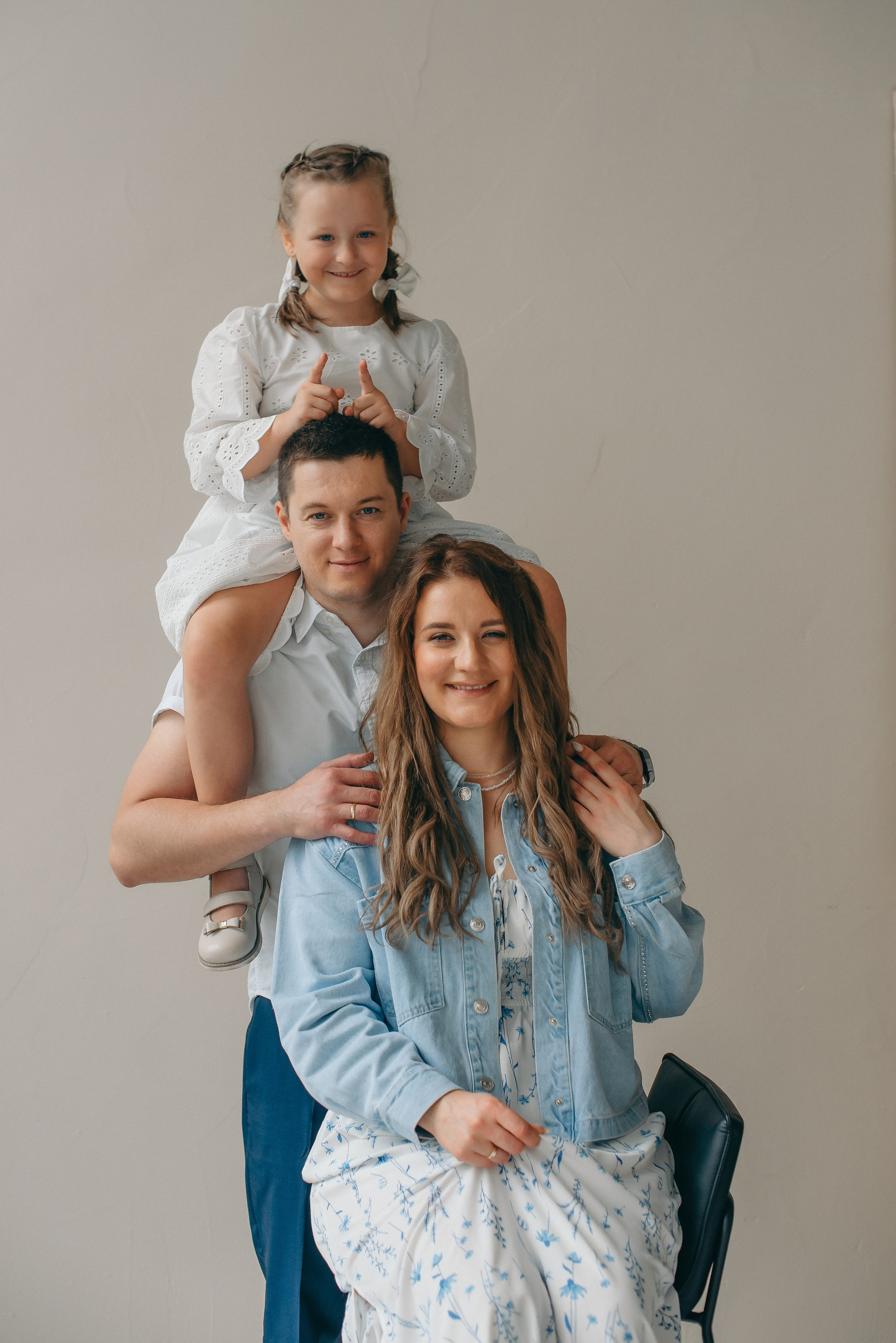 Семейная фотосессия в студии. Семейный и детский фотограф в Обнинске, Калуге, Москве