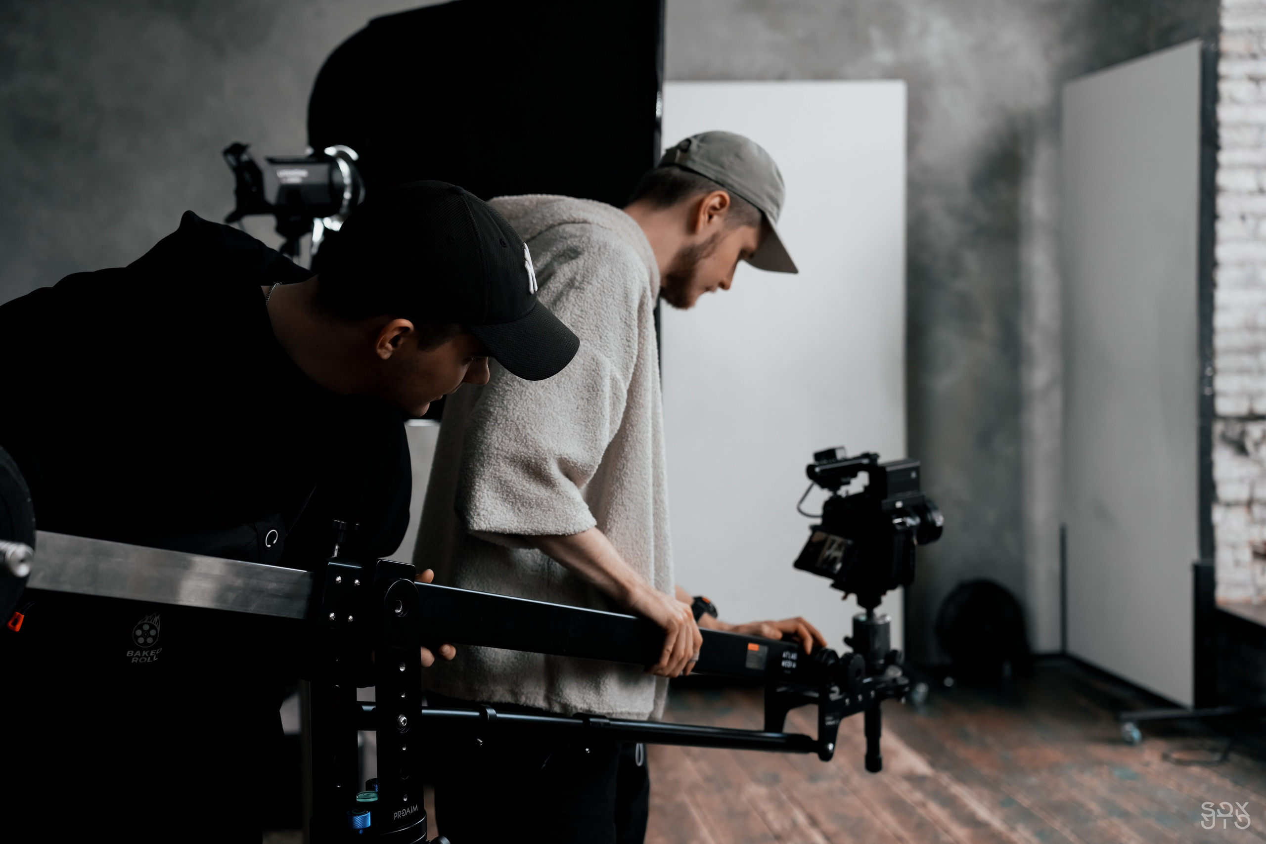 Видеопродакшн BACKED ROLL