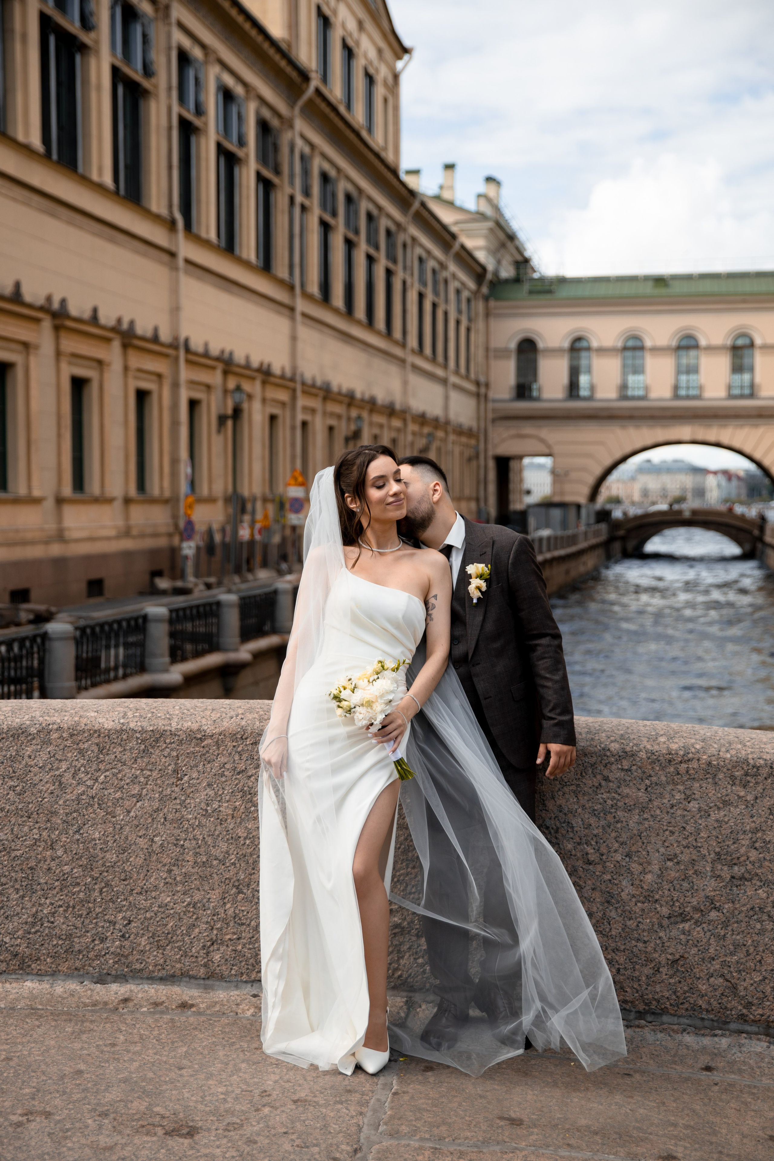 Анна и Александр / Прогулка + ЗАГС. Свадебный и семейный фотограф в Москве Диана Левченко