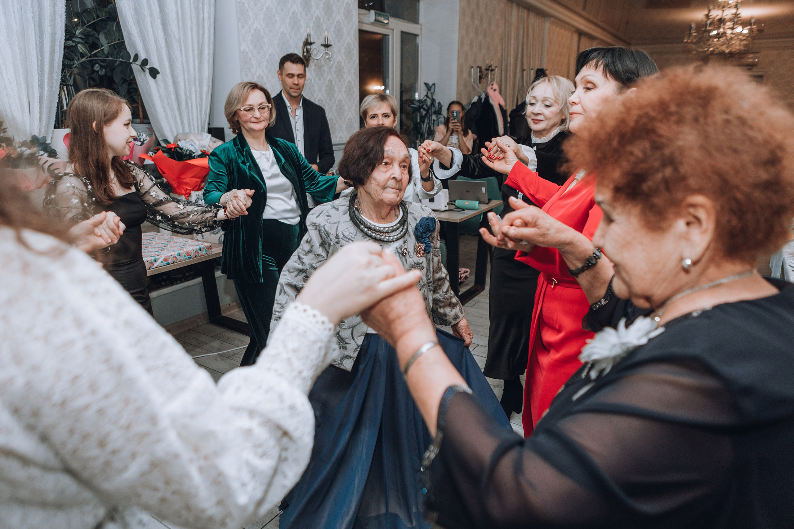 90-летний юбилей Сары Вагаповны. Фотограф в Санкт — Петербурге Анна Конофало