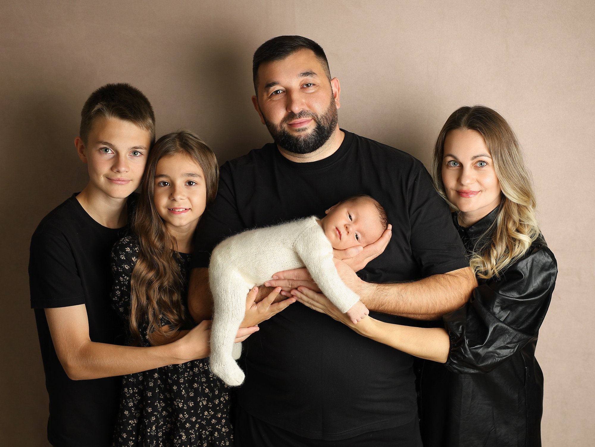 Семейные кадры. Фотограф новорождённых в Казани Нейля Гильмутдинова ньюборн