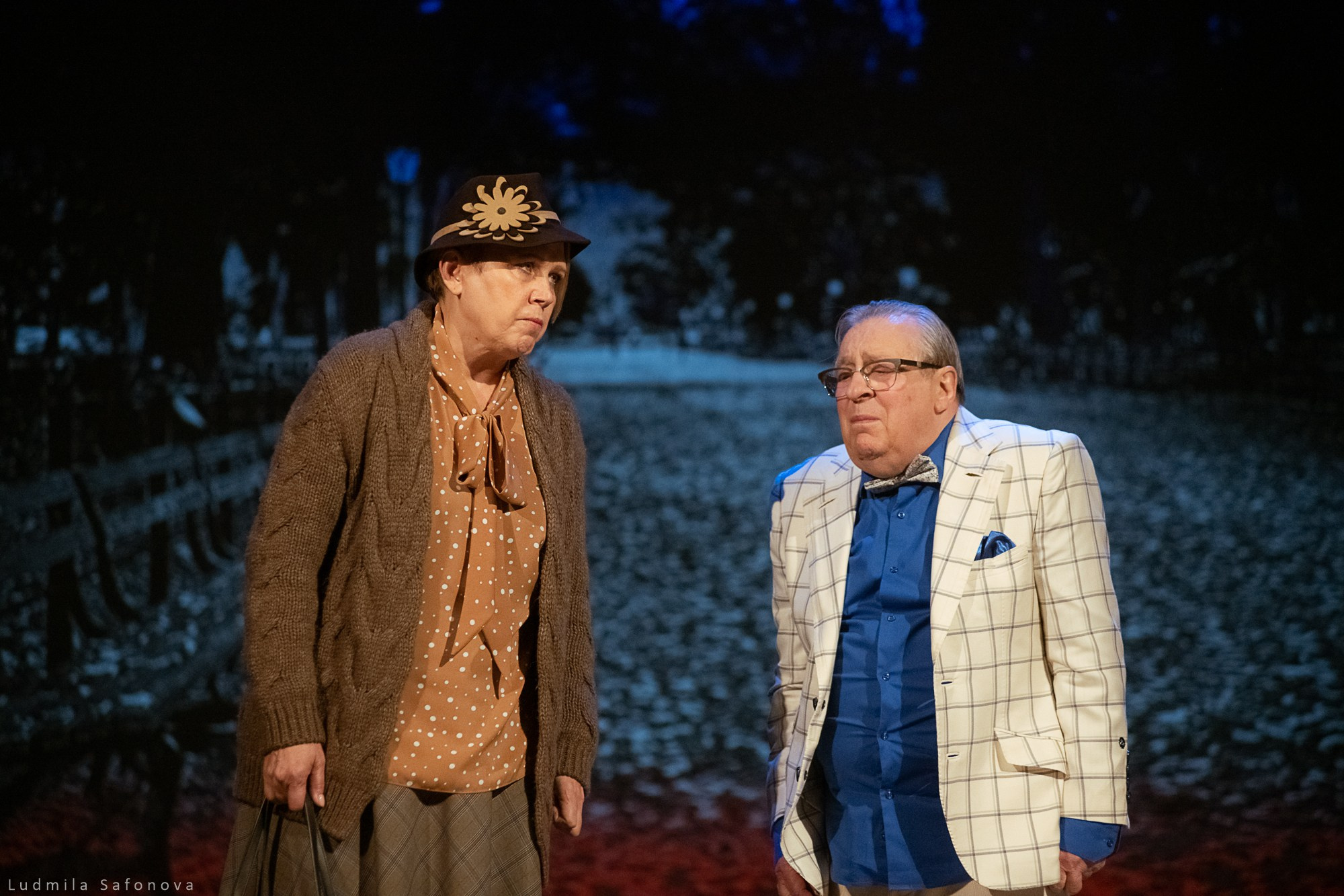 Трое в парке, не считая собаки. Театр Чехова. Lucytheatre