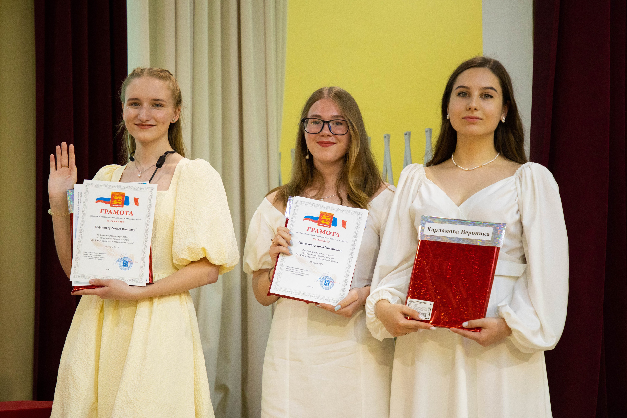 Вручение аттестатов. Репортажный фотограф Виктория Чорба