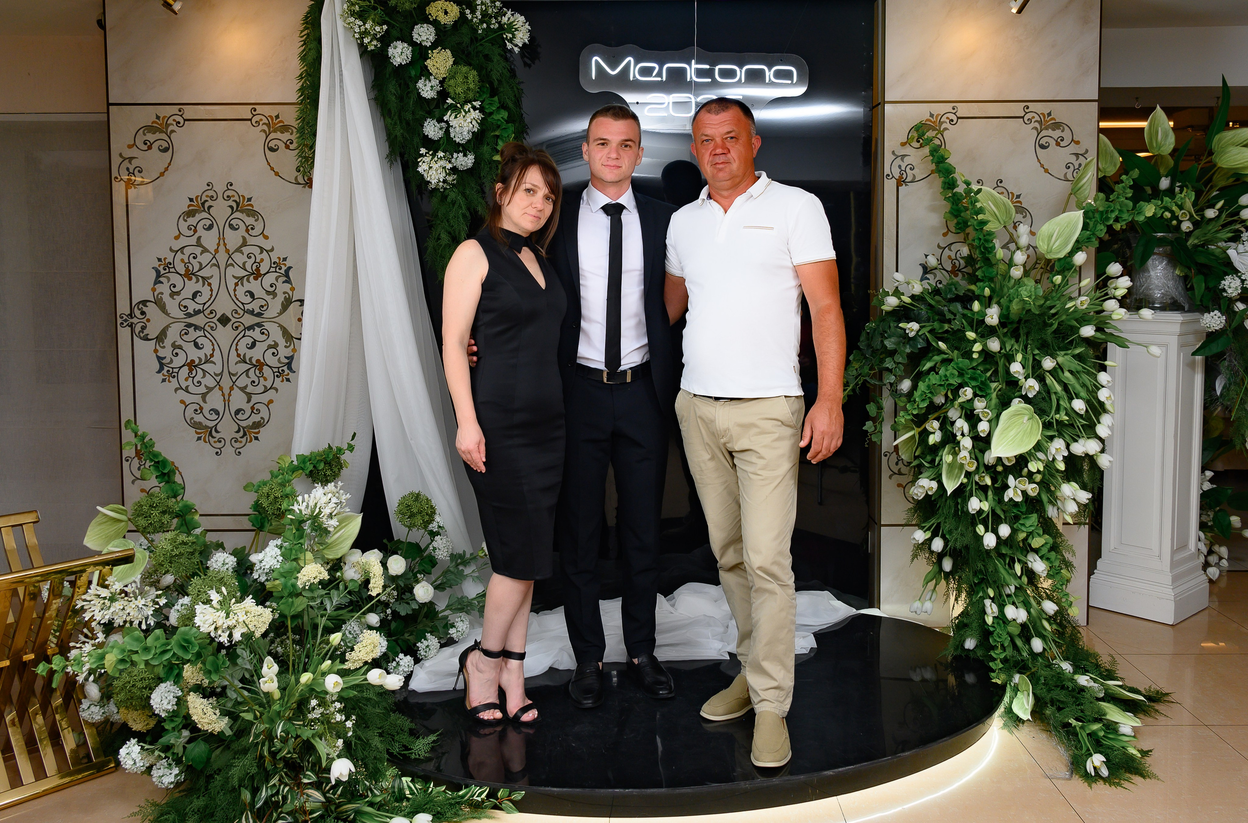 Выпускной 11 кл 2025. Семейный и детский фотограф в Новороссийске Лебедева Елена