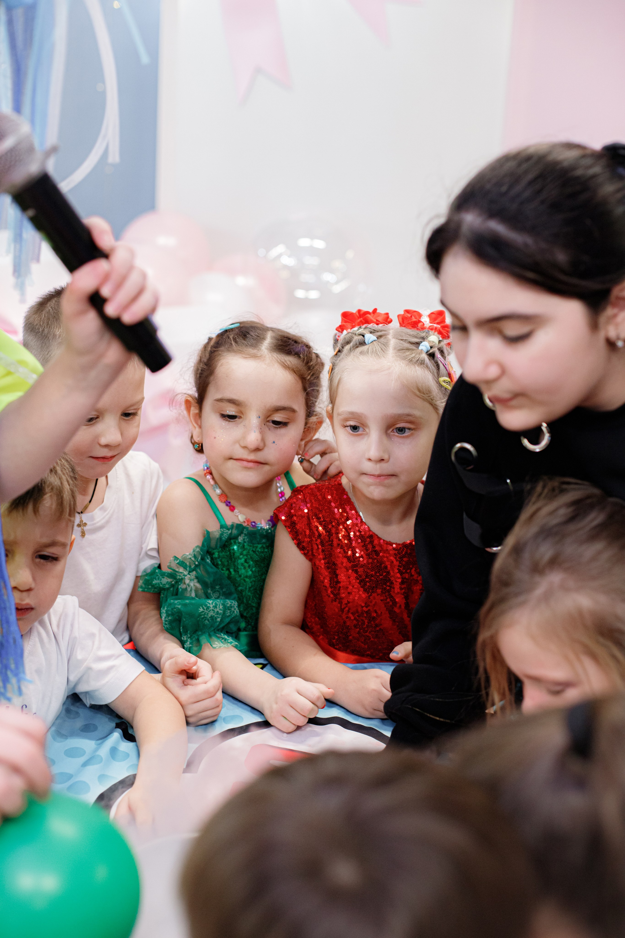 ASIA'S BIRTHDAY PARTY. Photokarish