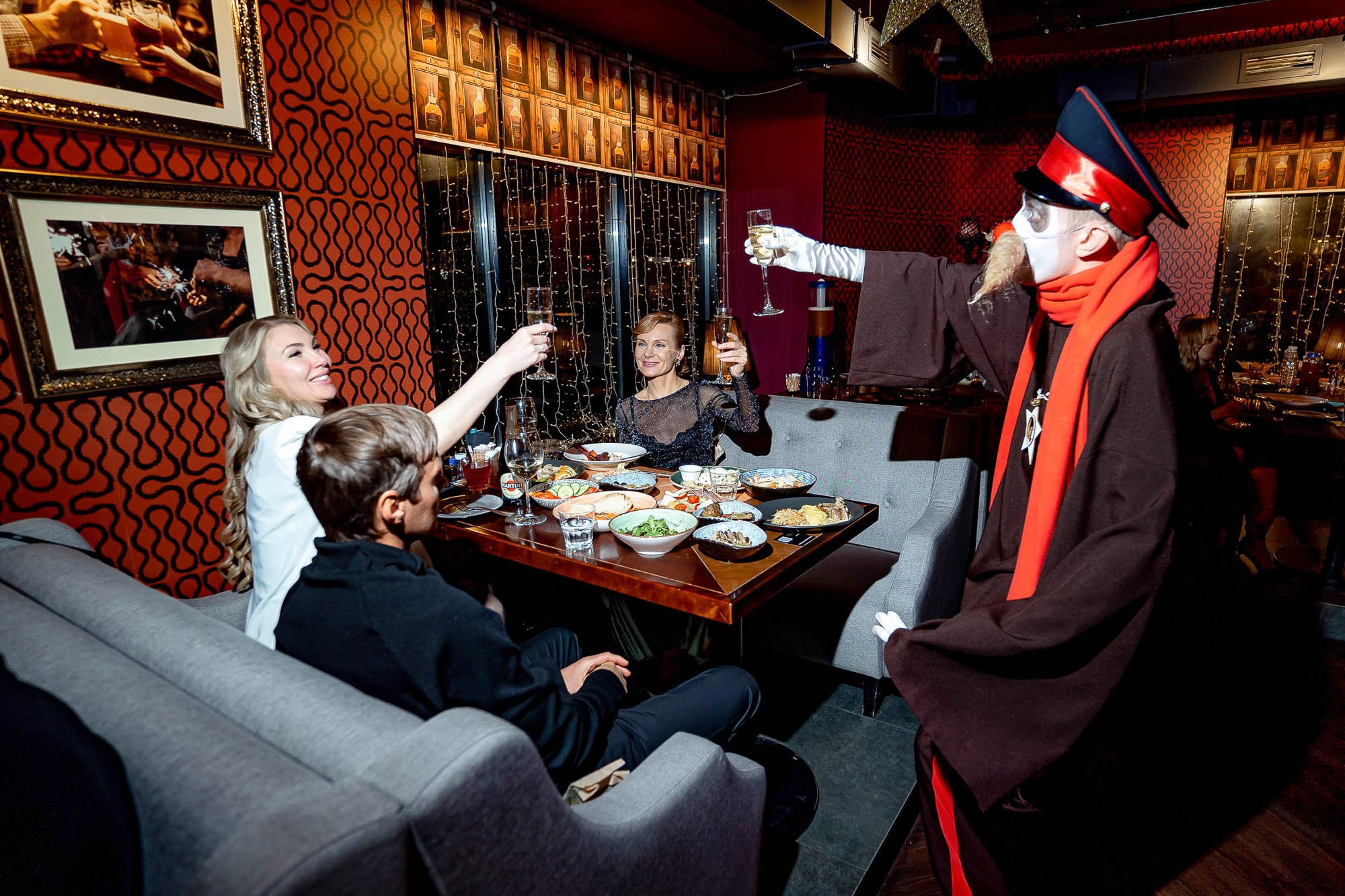 Новый год 2024 в Peoples. Сергей Кошкин. Репортажная и ивент-фотография в Сургуте