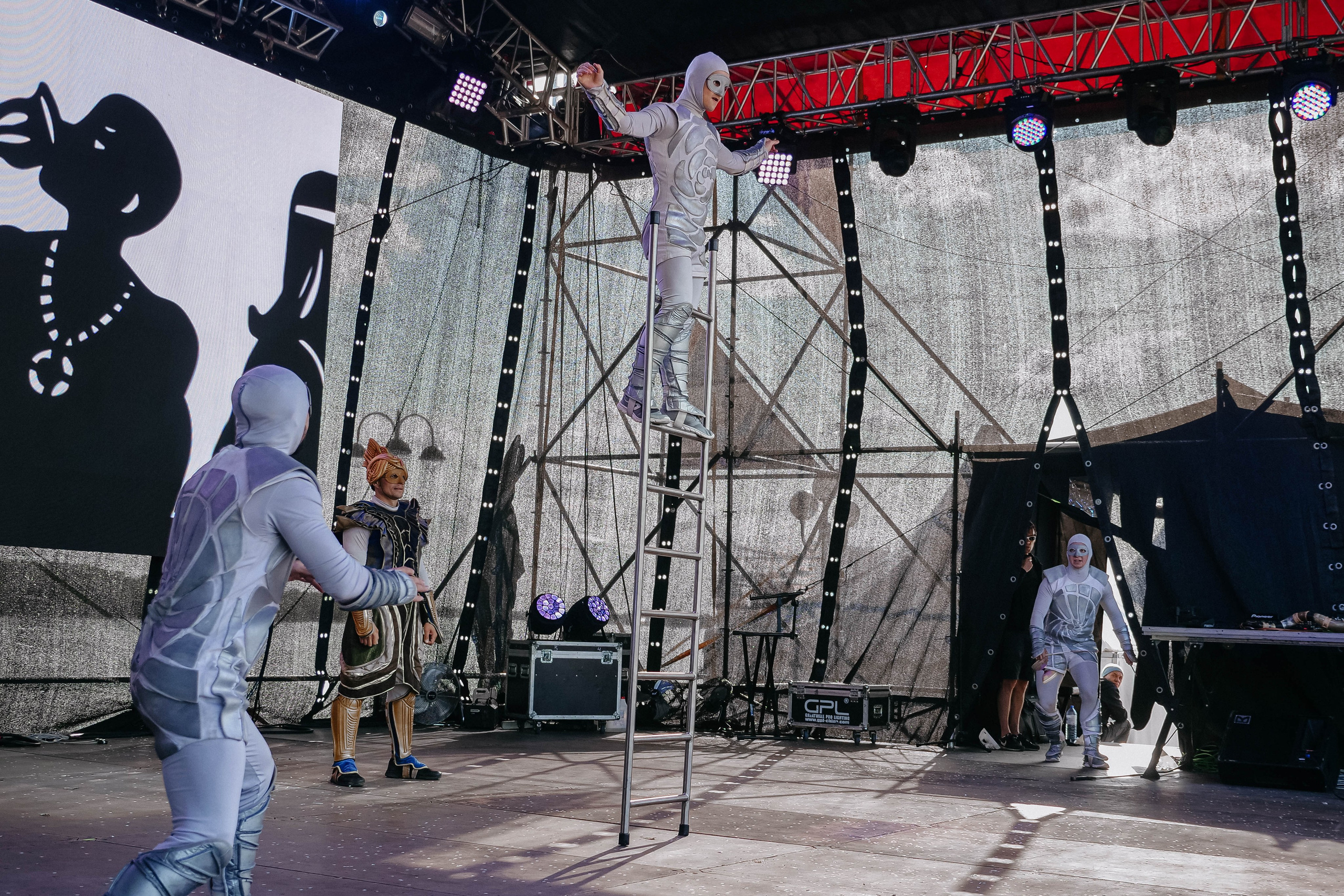 Театр «Трикстер» в Нижневартовске. Фотограф / видеограф в Москве и Сочи Sofia Riversong