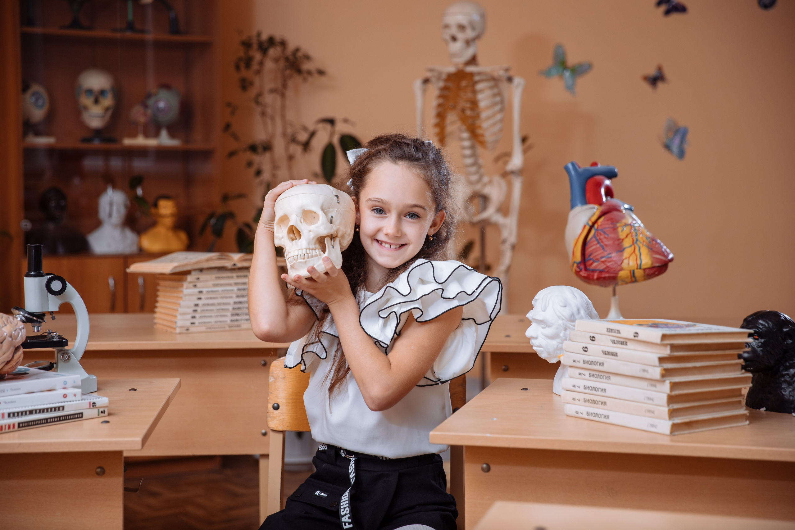 Начальные классы. Выпускные школьные фото­альбомы для школ и детских садов в Волгограде и Волжском