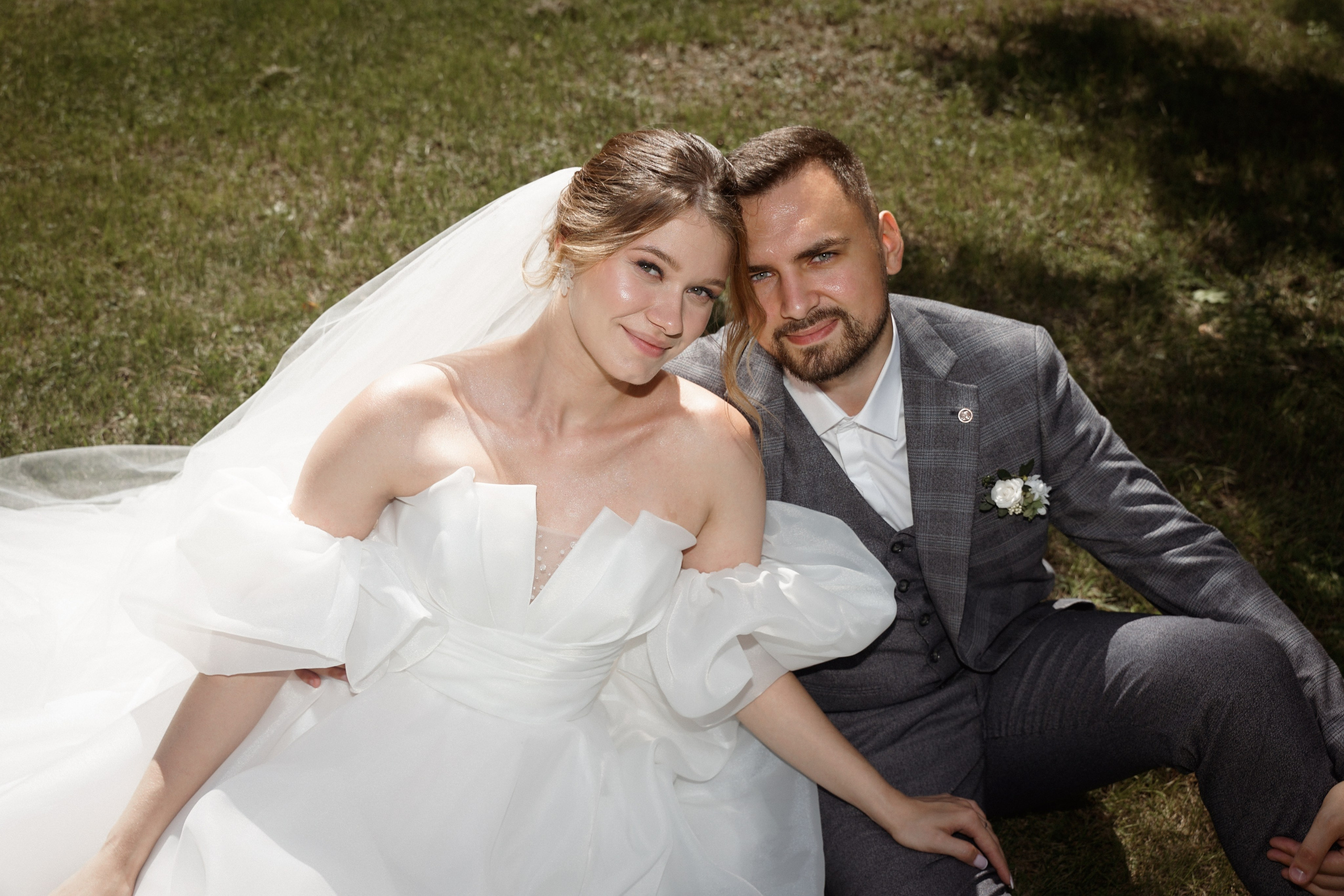 Свадебная фотосессия у оперного театра Екатеринбург