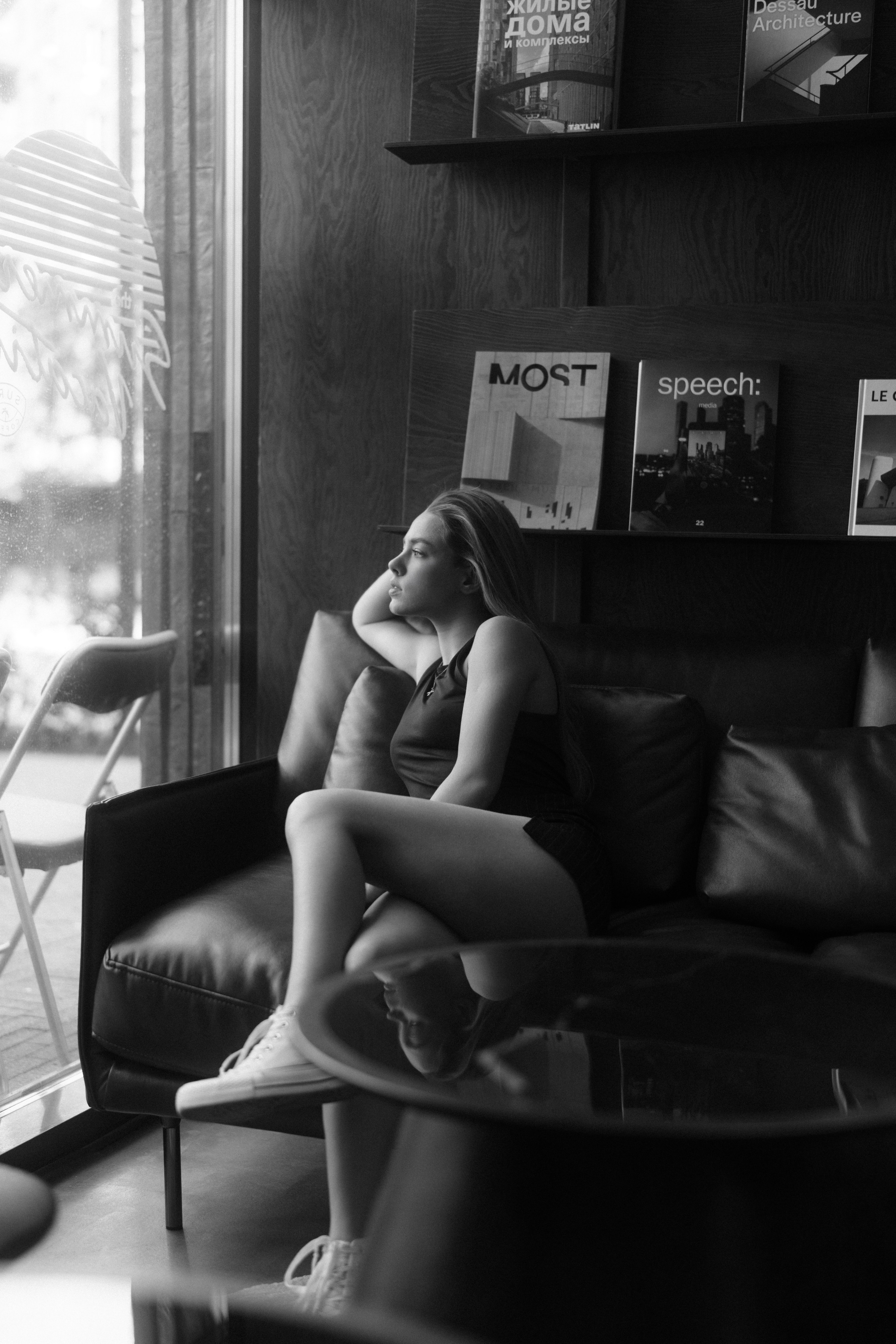 Women's street photo shoot at the Tashigo Hotel in Kazan