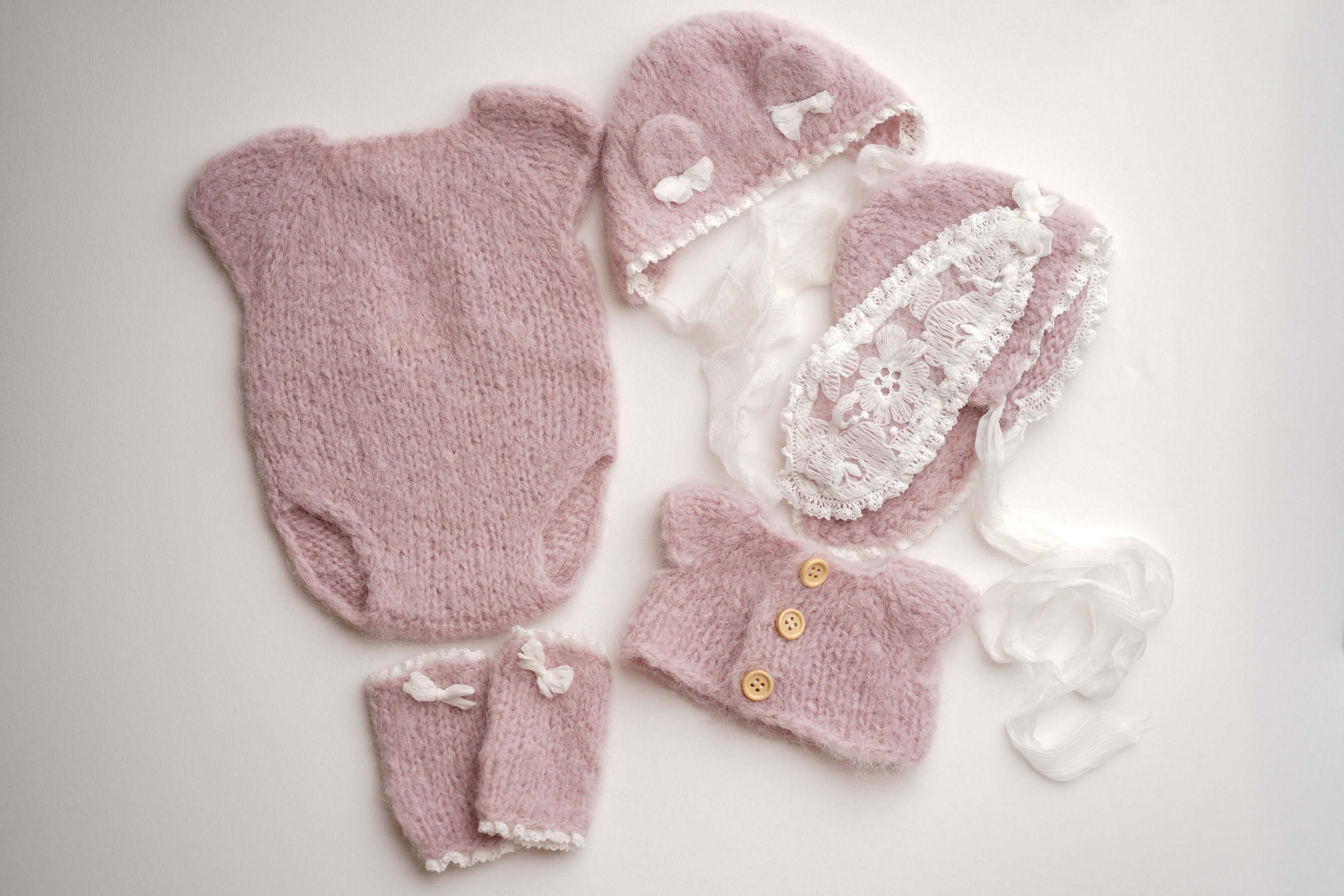 Комплекты. Фотограф новорождённых в Москве Елена Левина