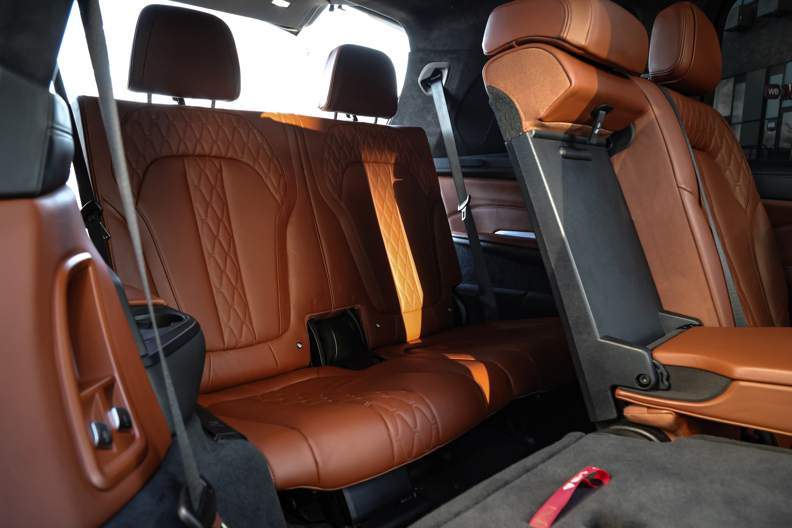 2020 BMW X7 XDrive 40i. Mixturecaptures