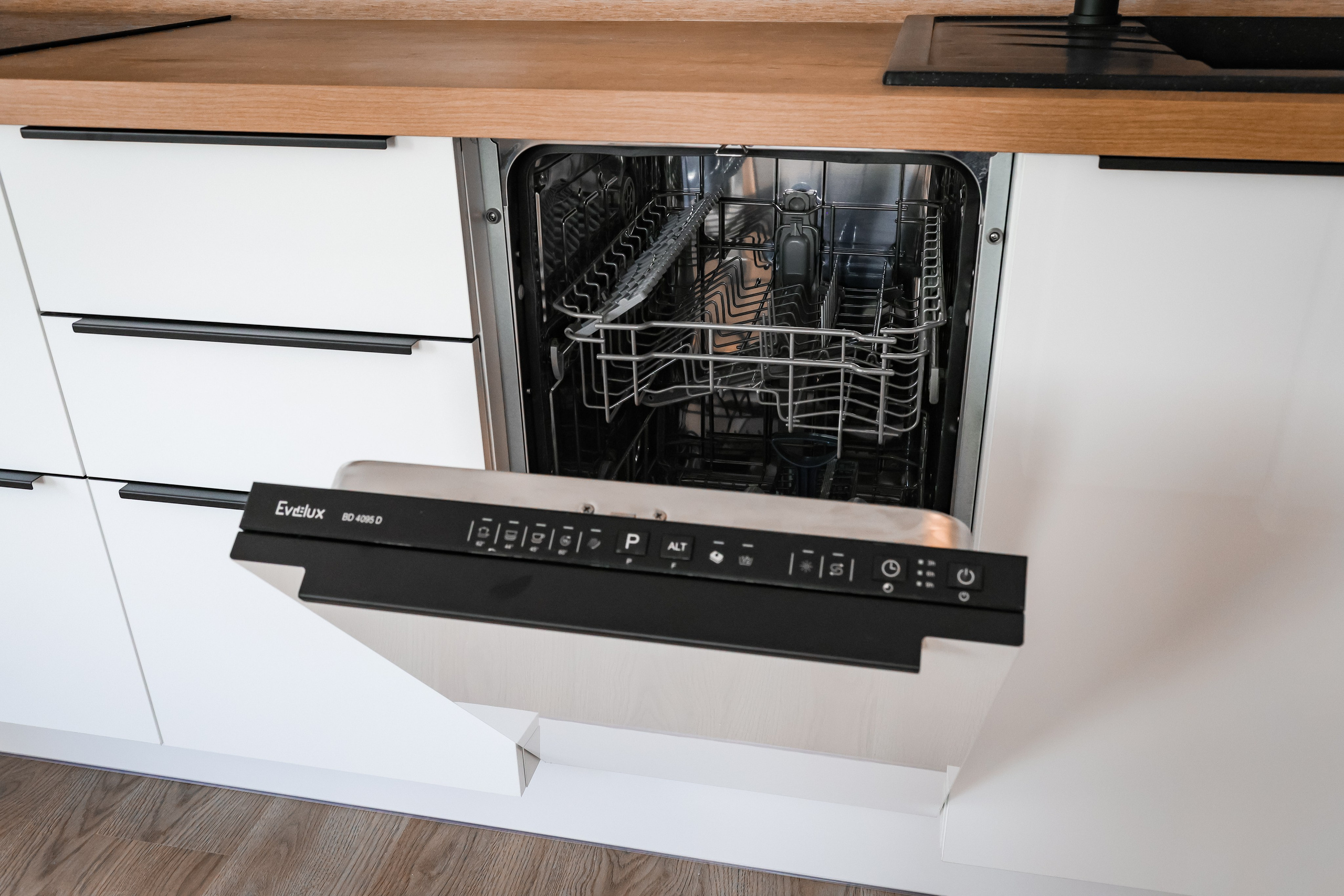 APARTMENT COMPLEX INTERIOR. Mixturecaptures