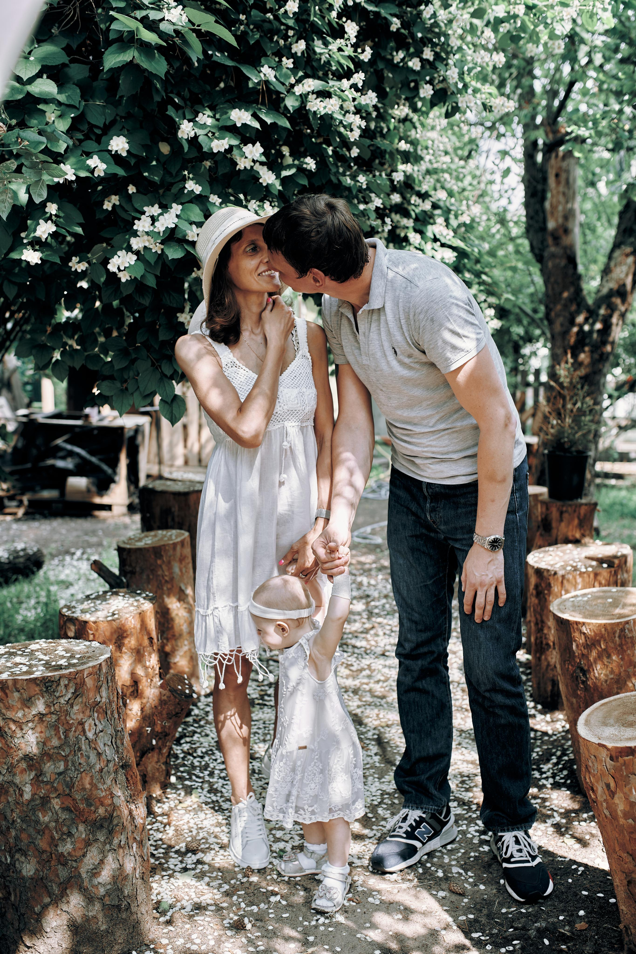 фотосессия семейная на природе Москва, фотосессия семьи в студии в Москве, фотосессия пары в студии, фотосессия мамы и ребенка в Москве, деревенская фотосессия на природе