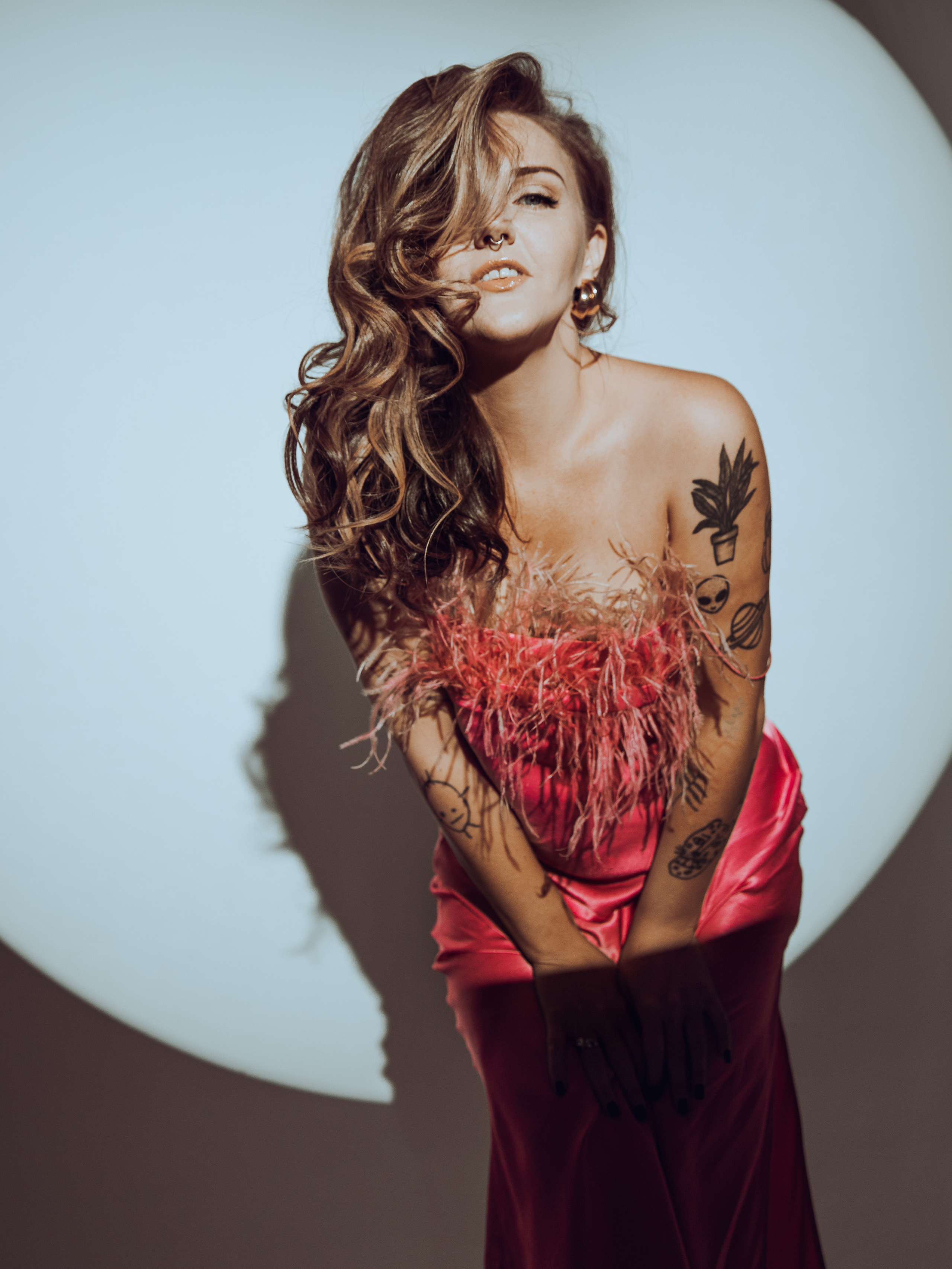 фотосессия в студии с ребенком, индивидуальная фотосессия в Москве, стильная фотосессия с ребенком, фотосессия на циклораме, фотосессия с малышом, портретная фотосессия в студии