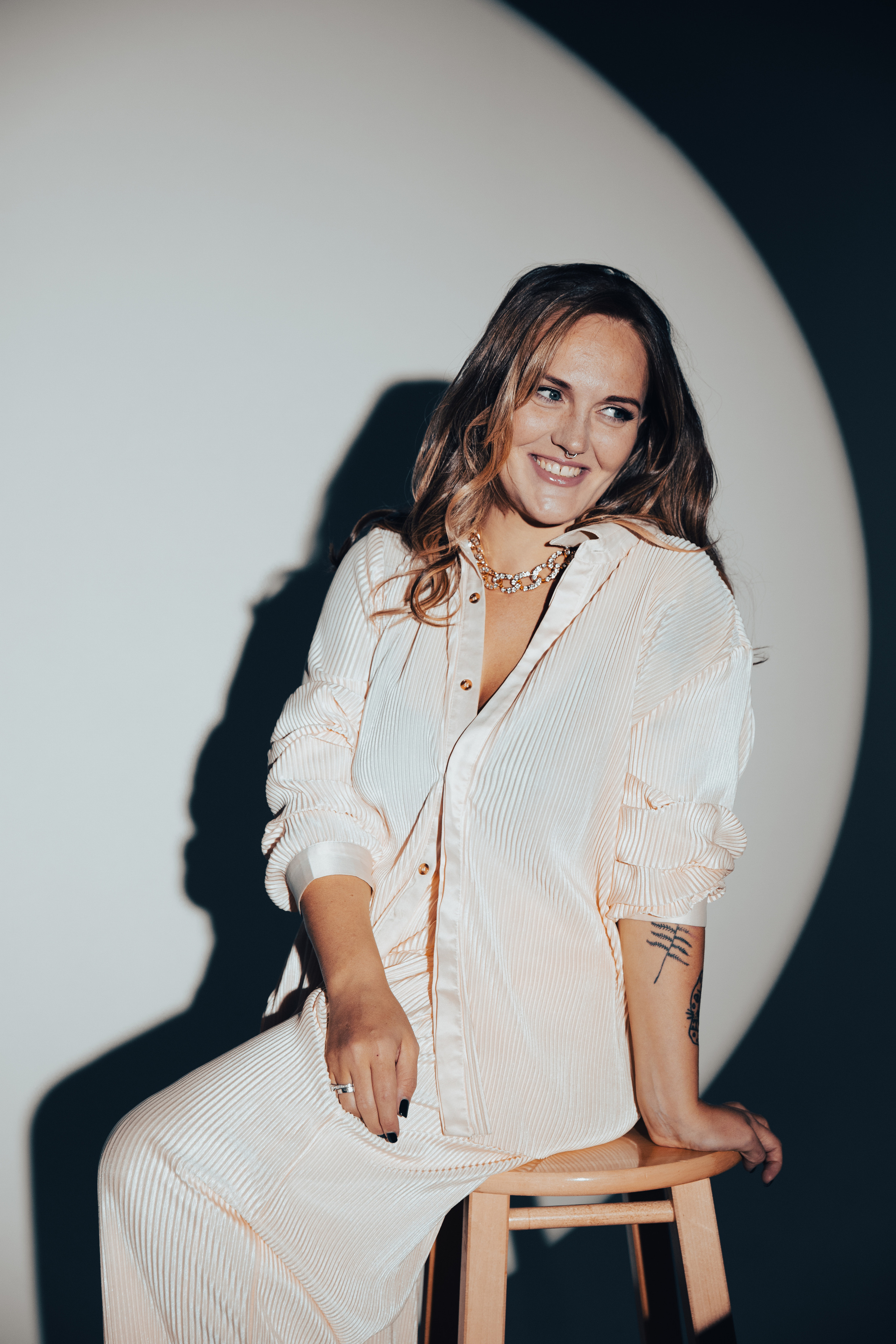 фотосессия в студии с ребенком, индивидуальная фотосессия в Москве, стильная фотосессия с ребенком, фотосессия на циклораме, фотосессия с малышом, портретная фотосессия в студии