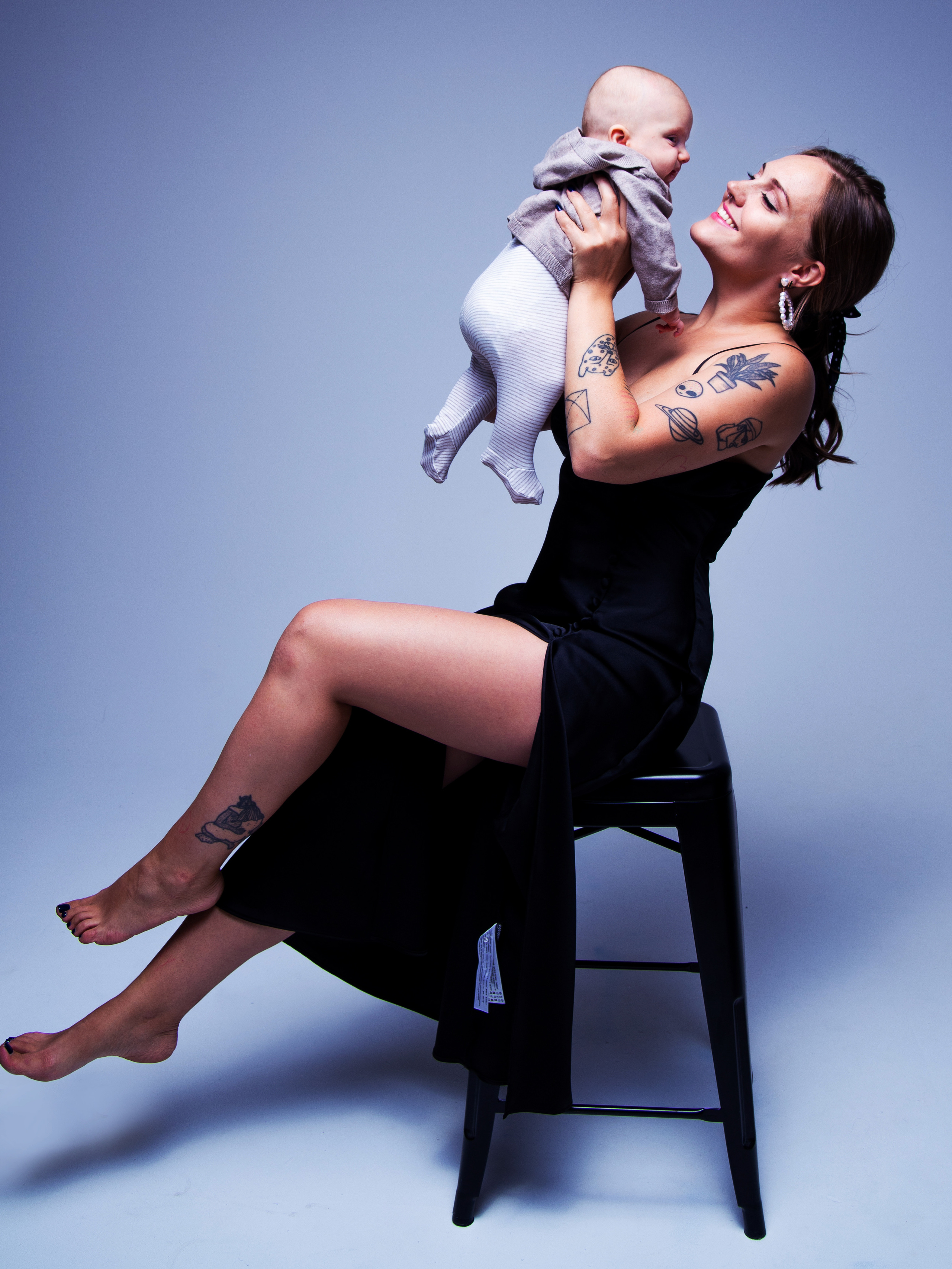 фотосессия в студии с ребенком, индивидуальная фотосессия в Москве, стильная фотосессия с ребенком, фотосессия на циклораме, фотосессия с малышом, портретная фотосессия в студии