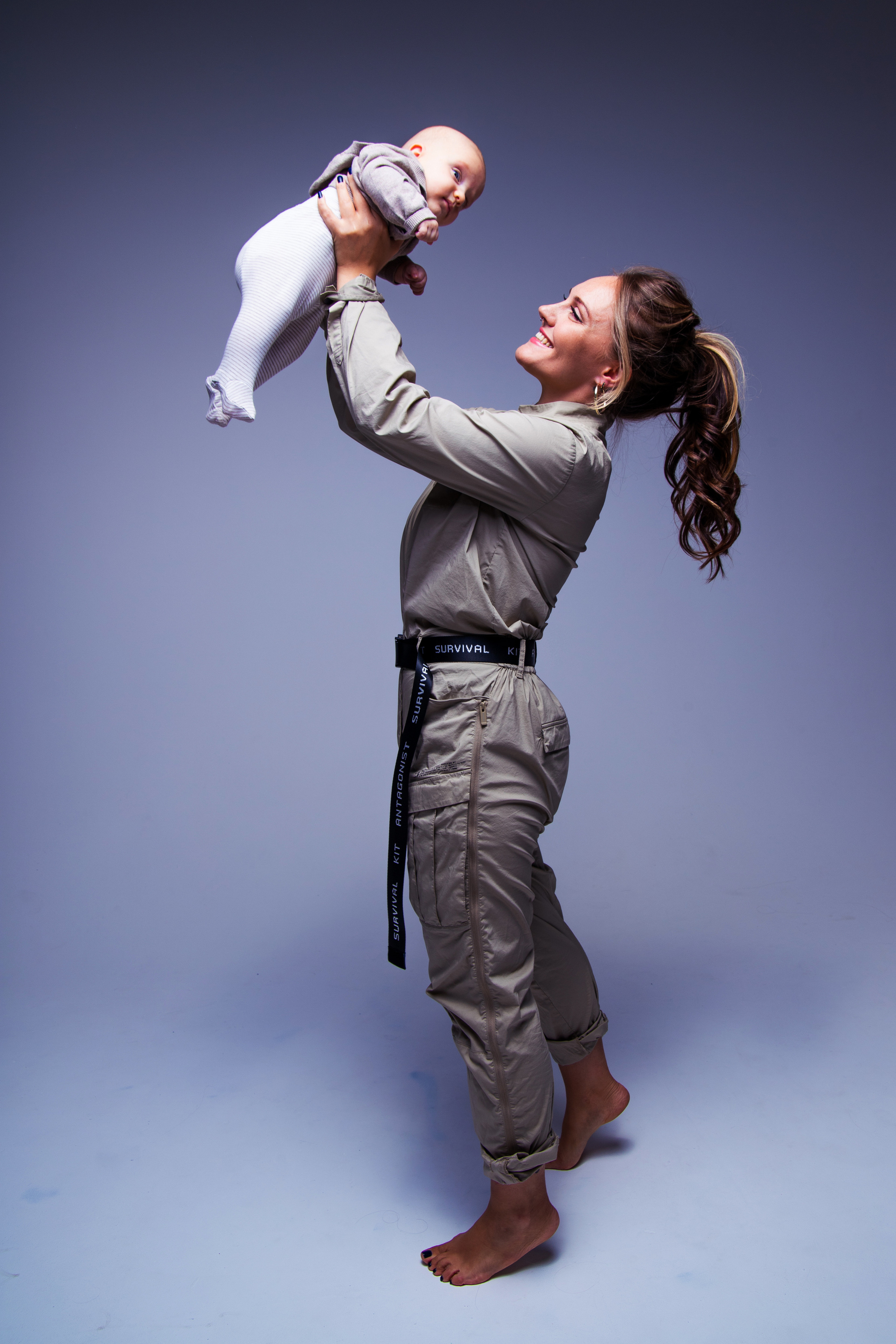 фотосессия в студии с ребенком, индивидуальная фотосессия в Москве, стильная фотосессия с ребенком, фотосессия на циклораме, фотосессия с малышом, портретная фотосессия в студии