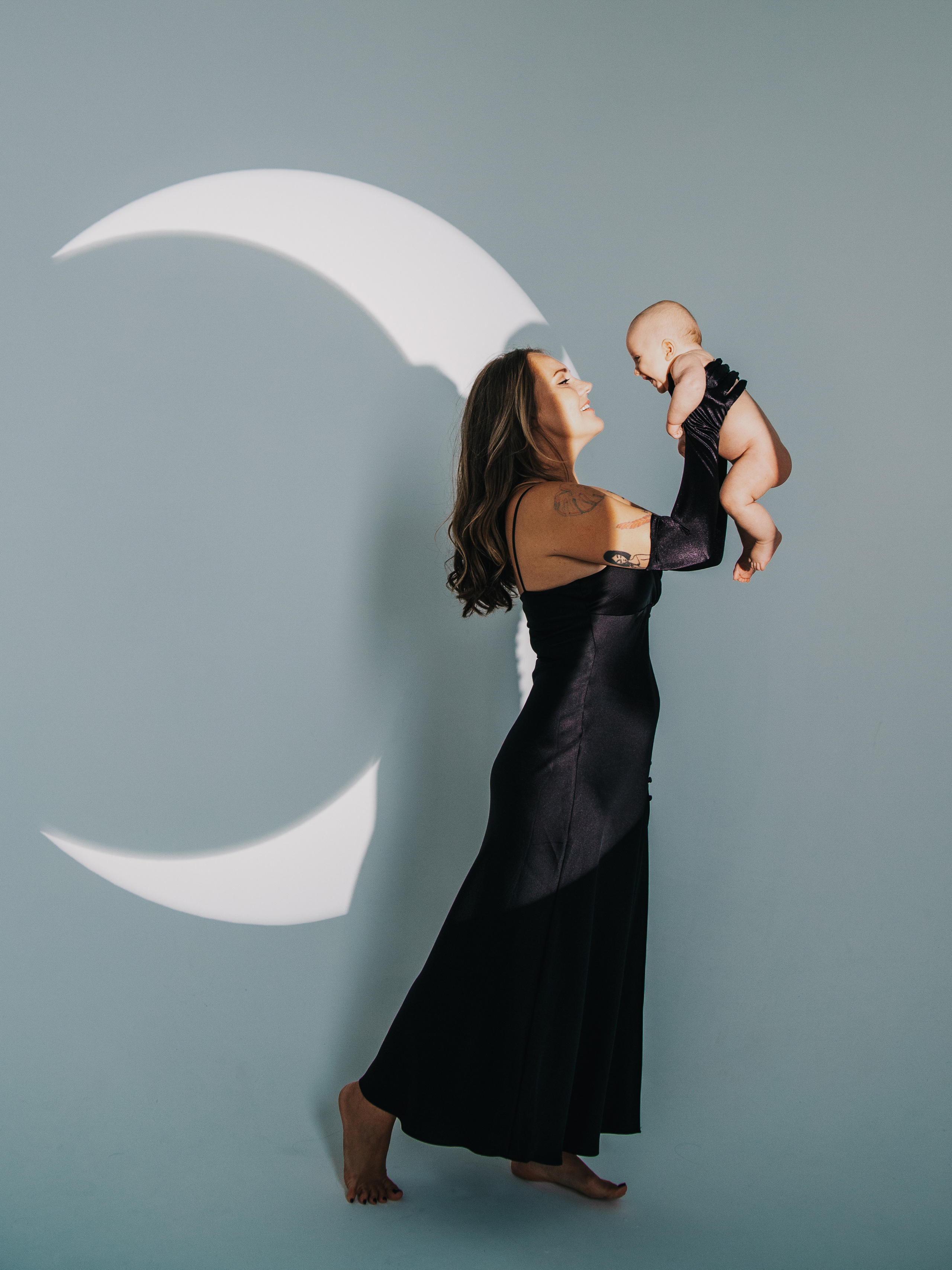 фотосессия в студии с ребенком, индивидуальная фотосессия в Москве, стильная фотосессия с ребенком, фотосессия на циклораме, фотосессия с малышом, портретная фотосессия в студии