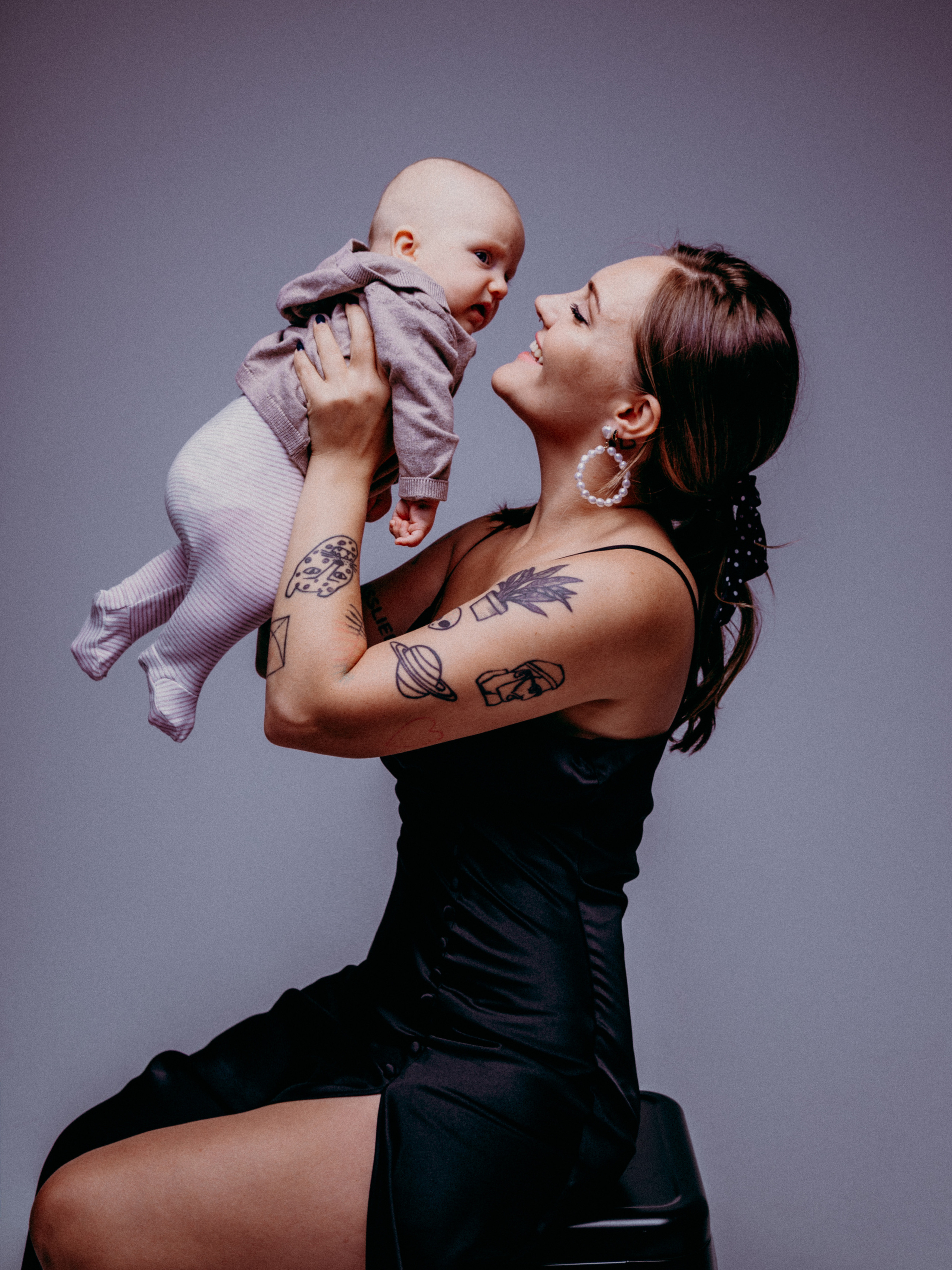 фотосессия в студии с ребенком, индивидуальная фотосессия в Москве, стильная фотосессия с ребенком, фотосессия на циклораме, фотосессия с малышом, портретная фотосессия в студии