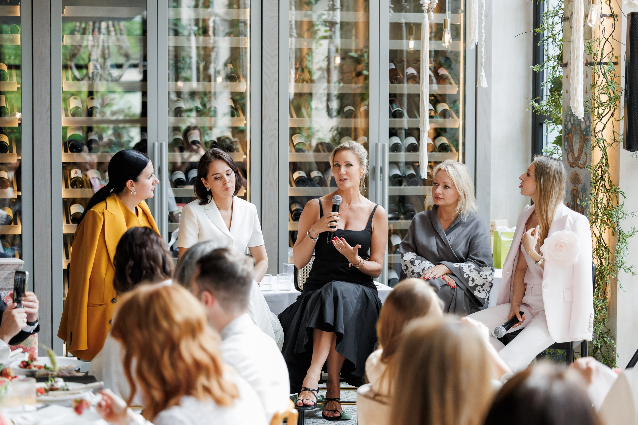 БРАНЧ С ЕЛЕНОЙ ЛЕТУЧЕЙ. Фотограф в Москве Алексей Виноградов