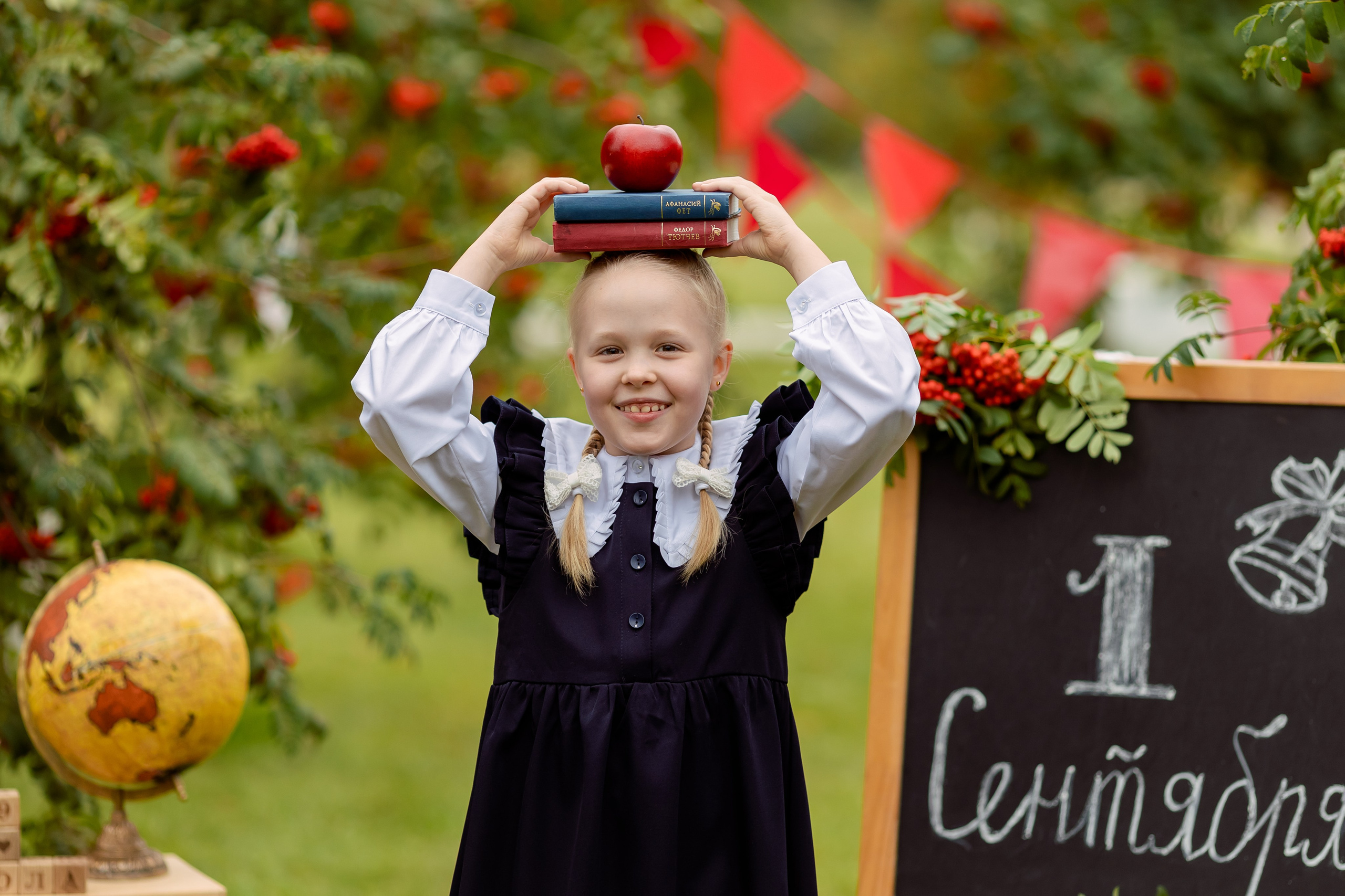 Фотопроект «Здравствуй, школа!». Фотокомпания «Алые паруса» выпускные альбомы Москва и МО