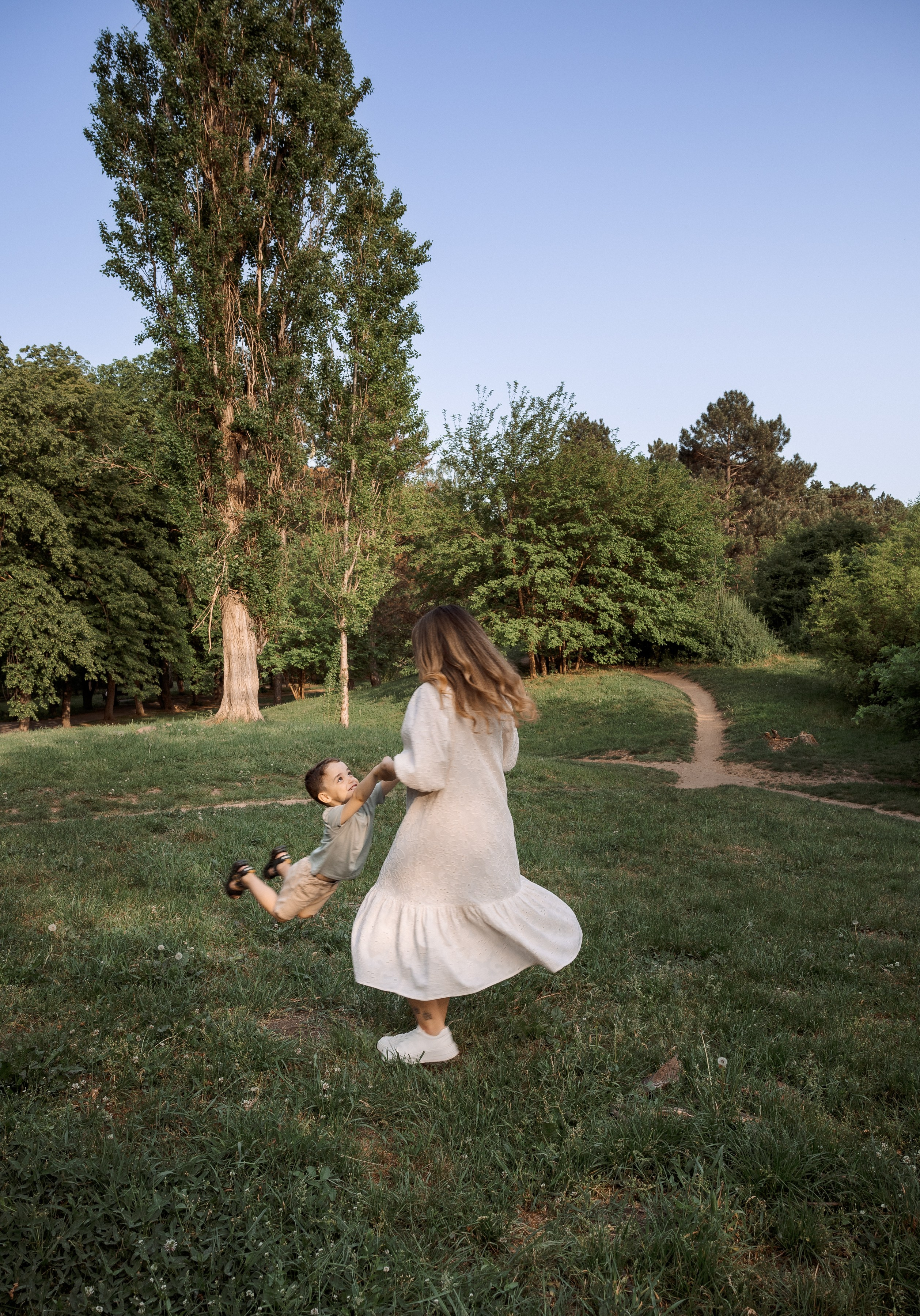 Мама и сын — прогулка в парке. Семейный и детский фотограф в Краснодаре Ксения Новикова