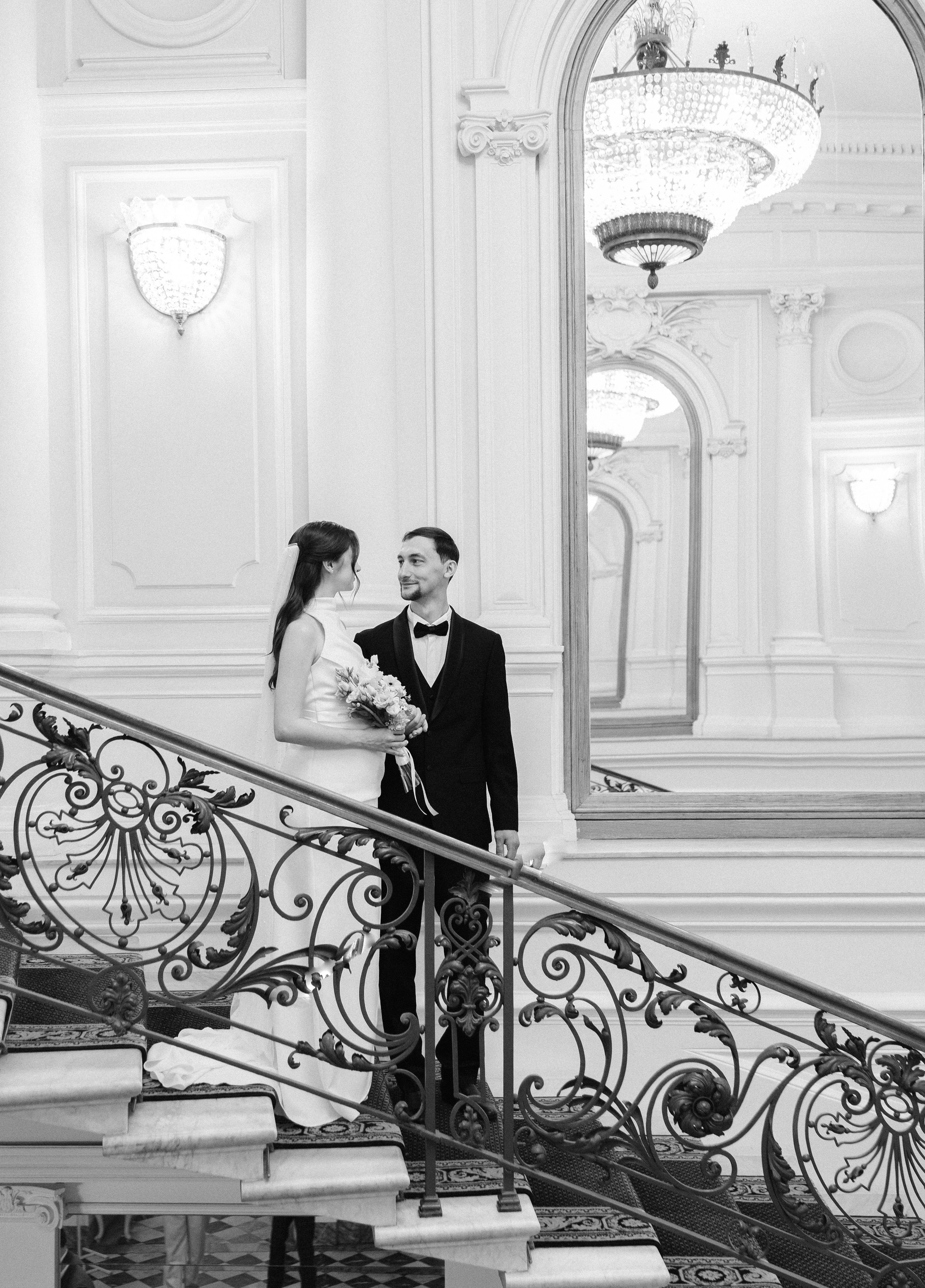 Анастасия и Никита. Загс и прогулка в Летнем саду. Свадебный фотограф в Санкт-Петербурге Лана Денисова