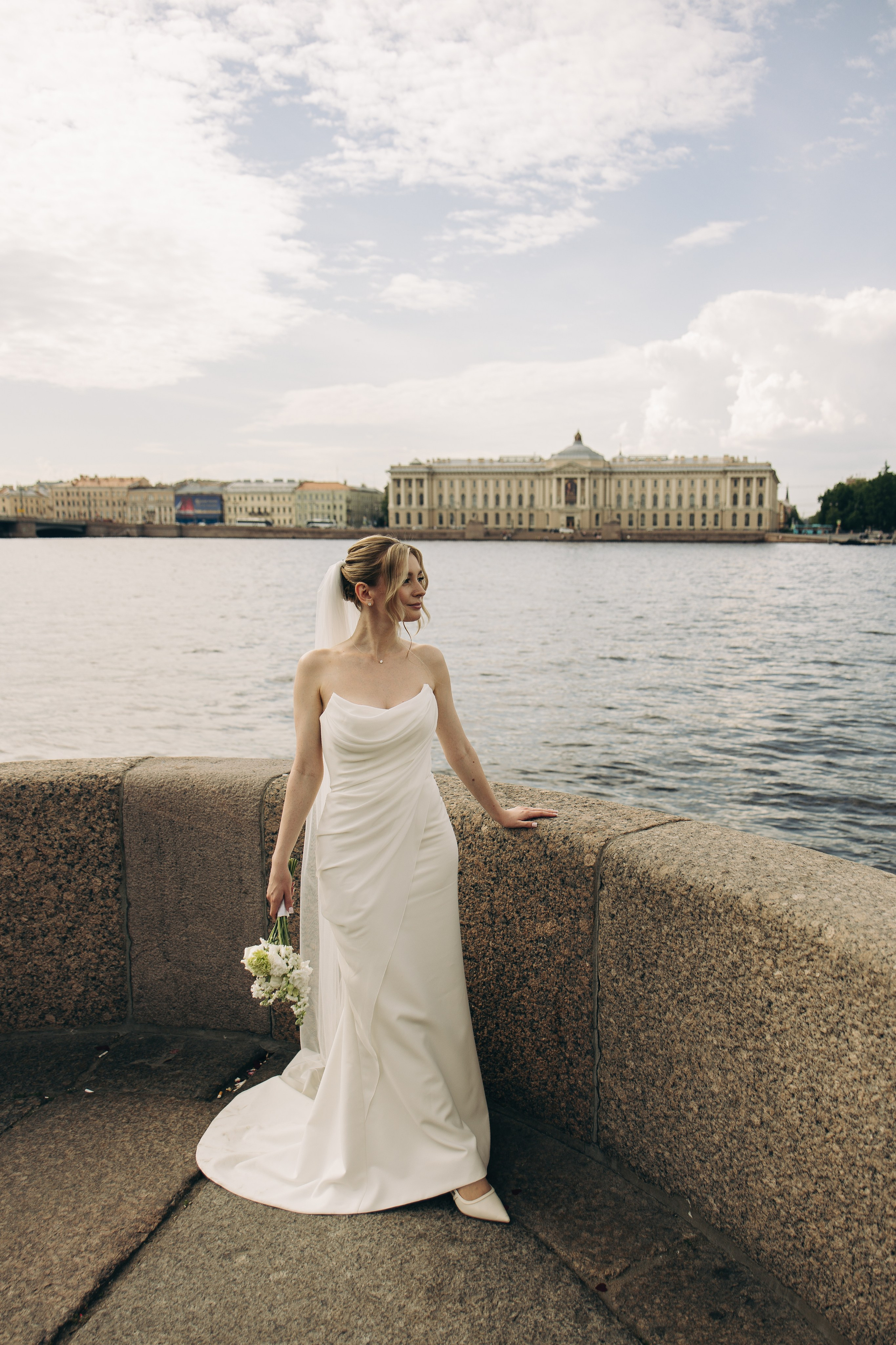 Светлана и Алексей. Загс, прогулка, музей. Свадебный фотограф в Санкт-Петербурге Лана Денисова